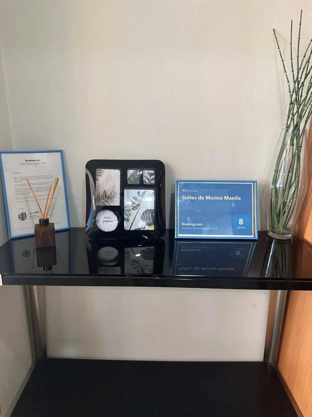 Suites de Marina Manila with Netflix