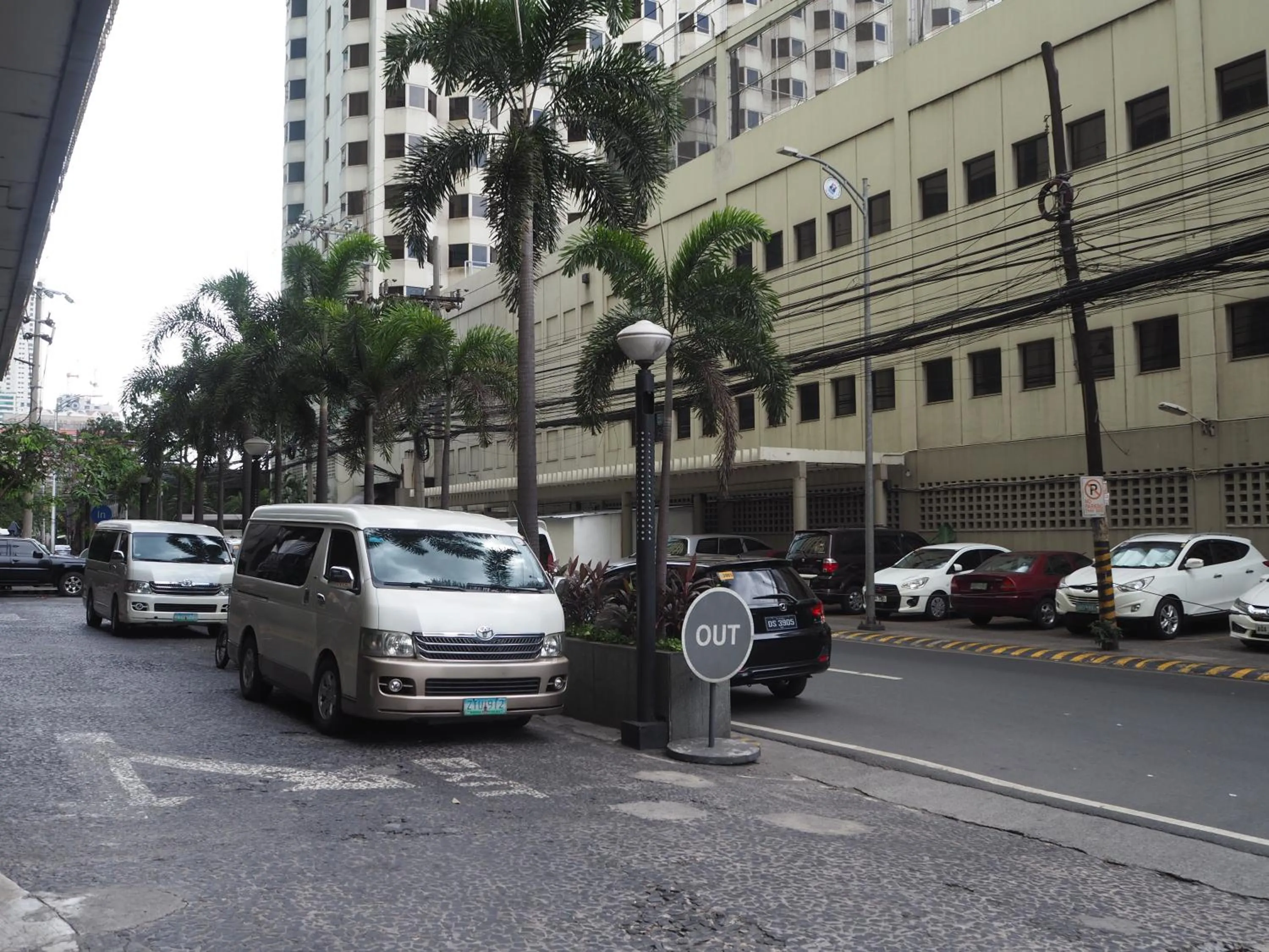Property building in Suites de Marina Manila with Netflix
