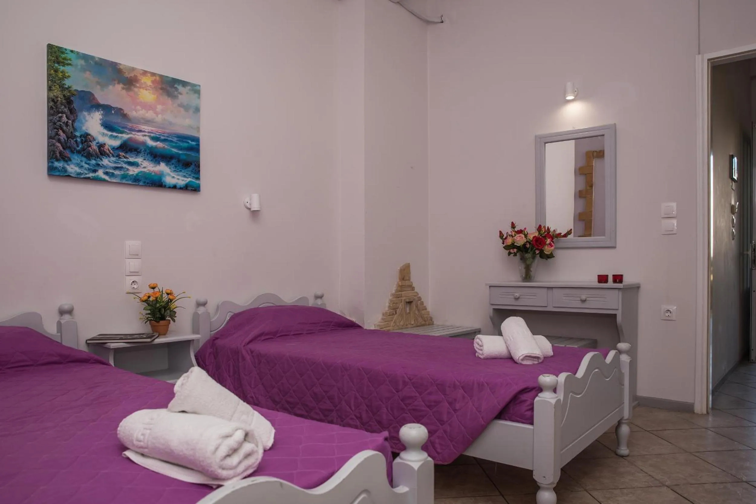 Bed in Tom & John Center