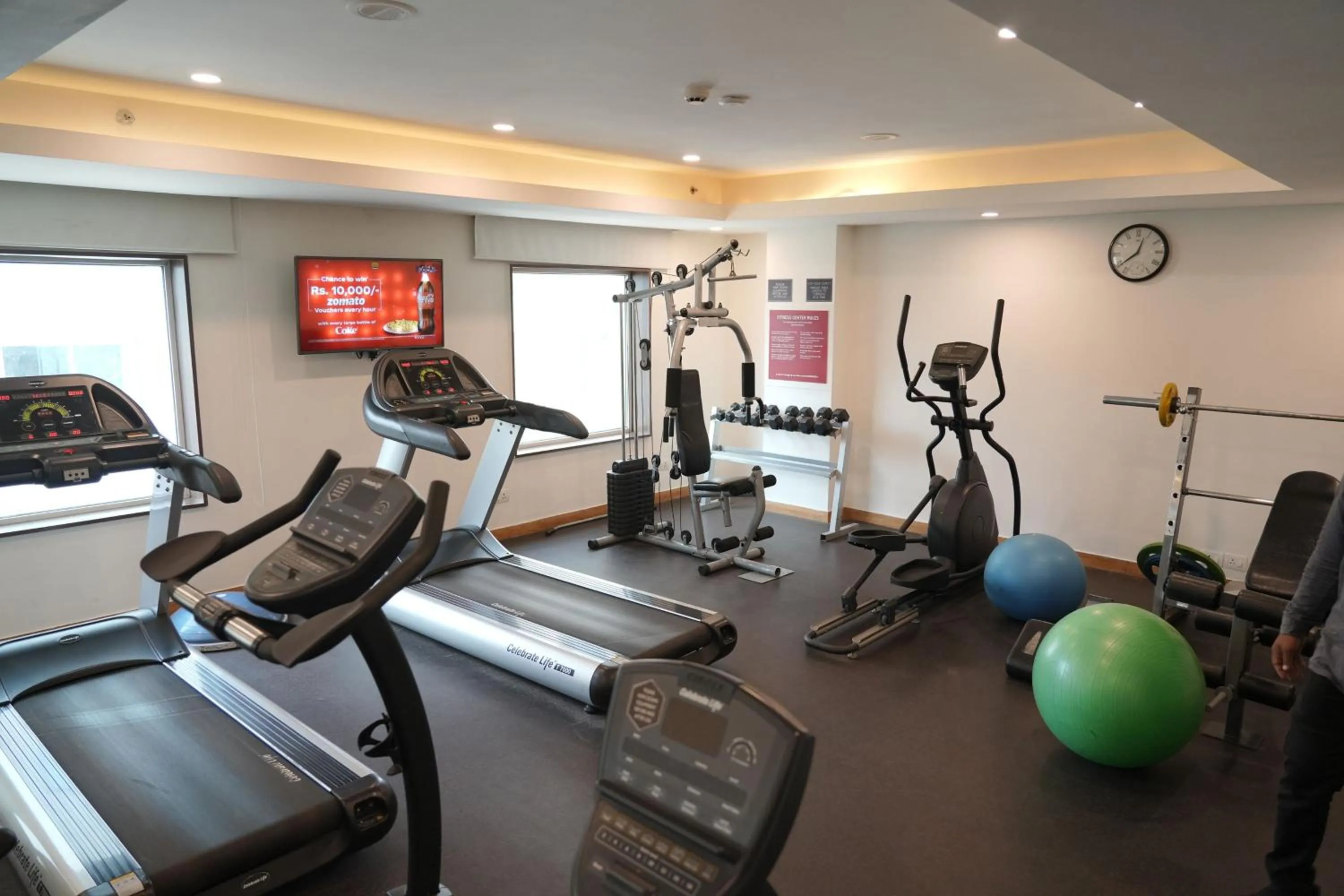 Area and facilities in Four Points by Sheraton Vadodara