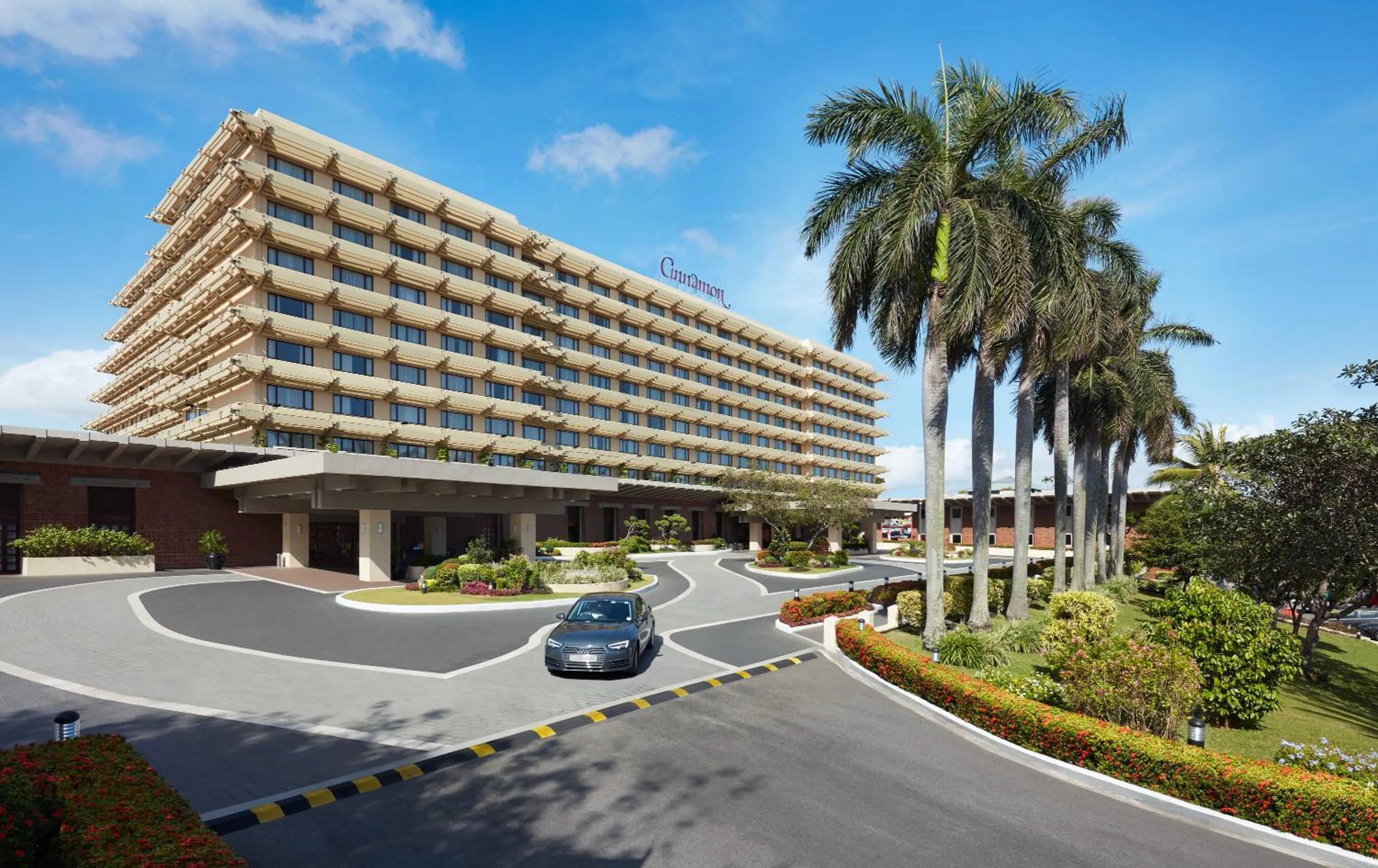 Facade/entrance in Cinnamon Lakeside