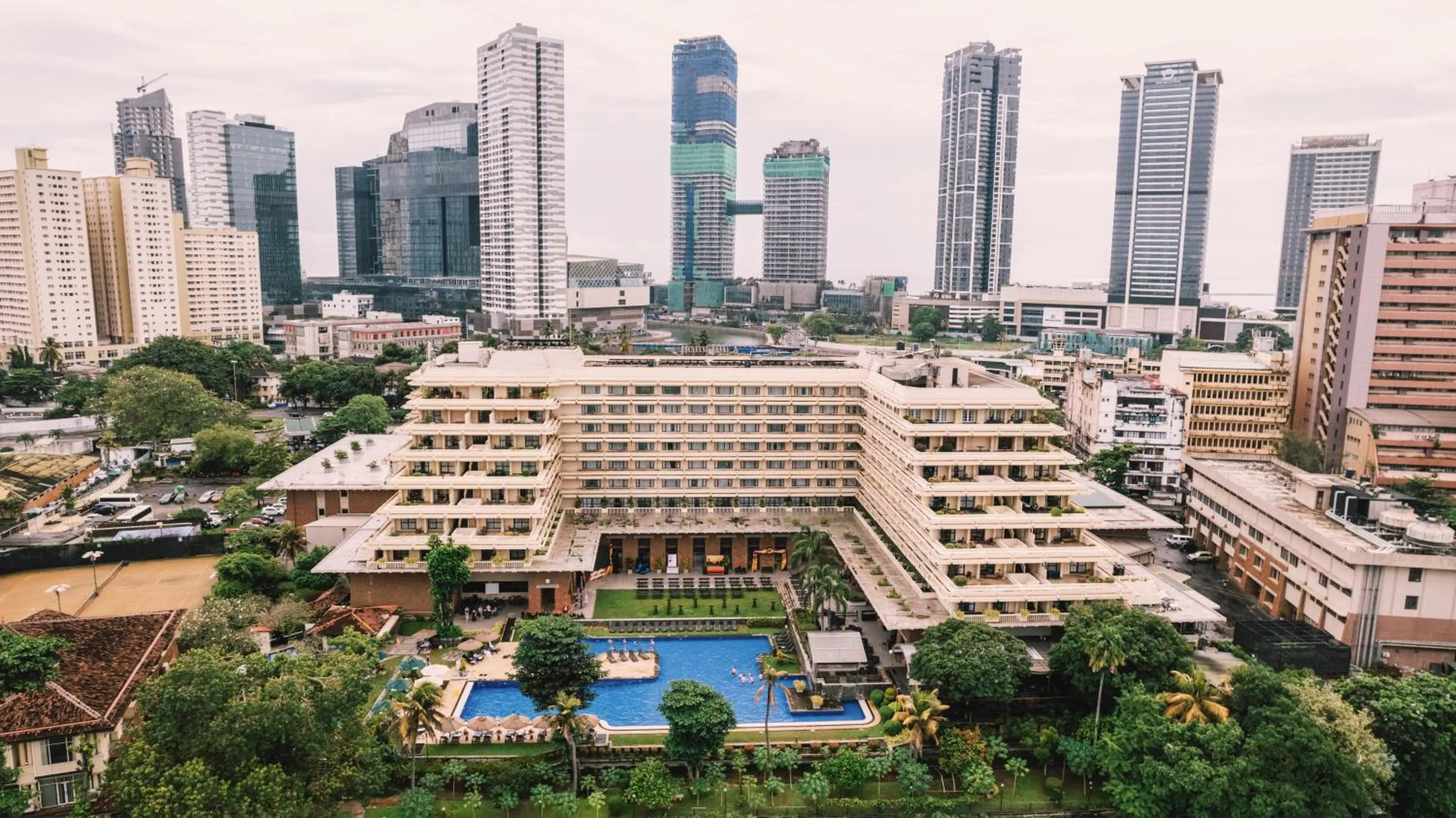 Property building in Cinnamon Lakeside