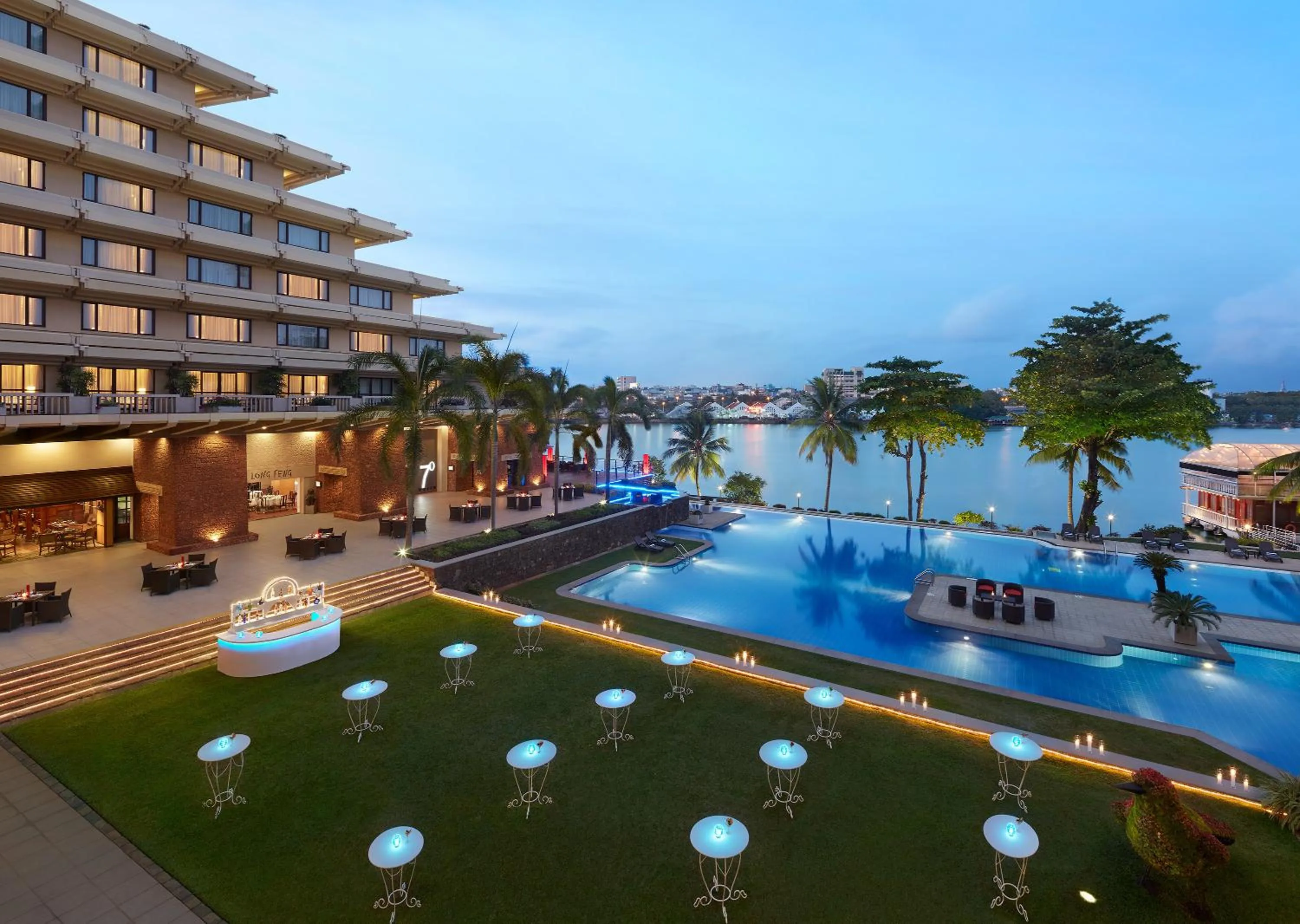 Balcony/Terrace in Cinnamon Lakeside