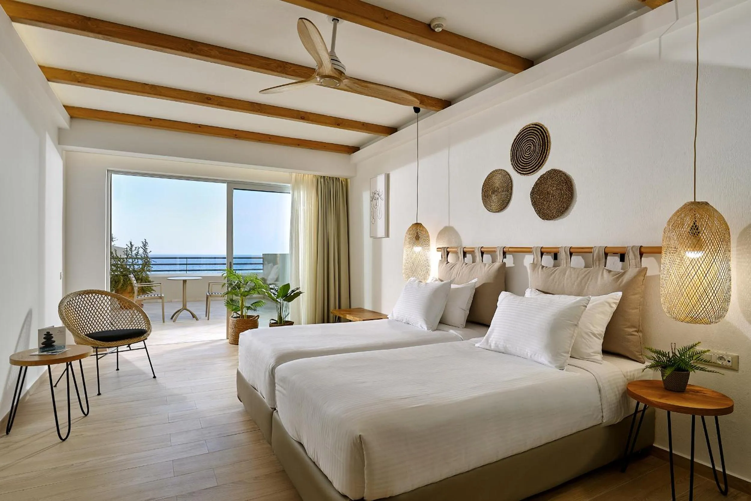 Balcony/Terrace, Bed in Blue Marine Resort and Spa Hotel