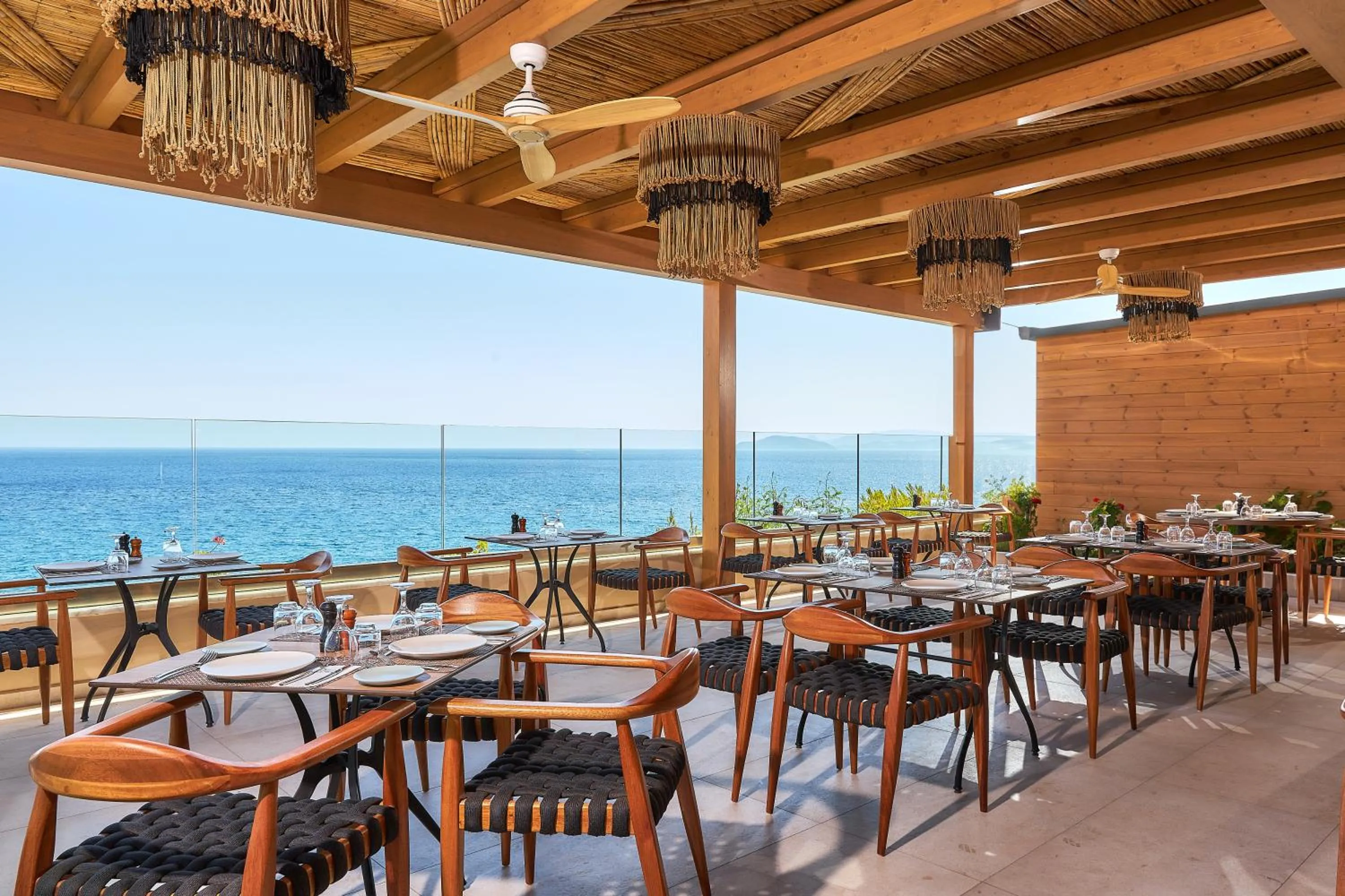 Restaurant/places to eat in Blue Marine Resort and Spa Hotel