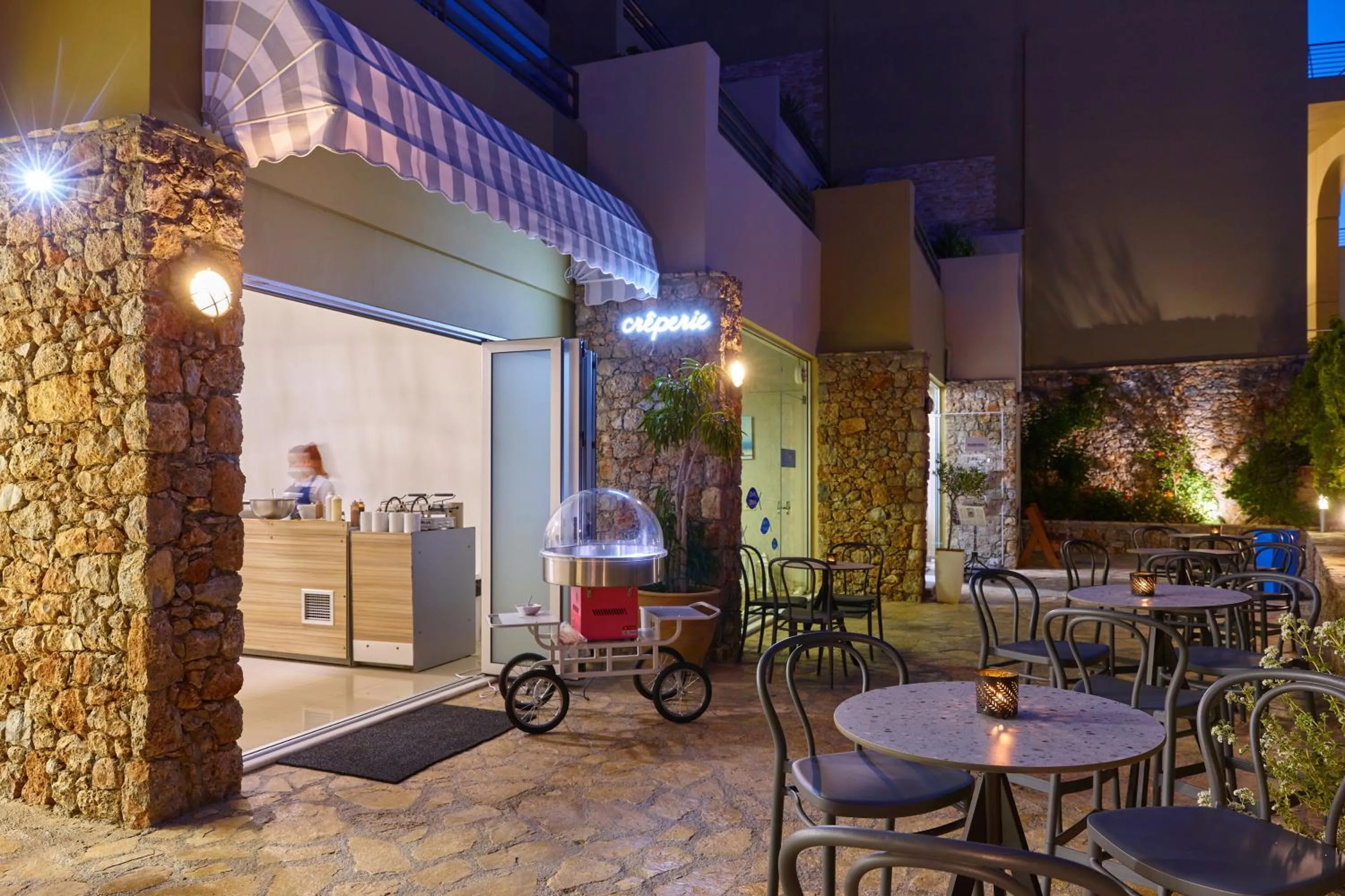 Restaurant/places to eat in Blue Marine Resort and Spa Hotel