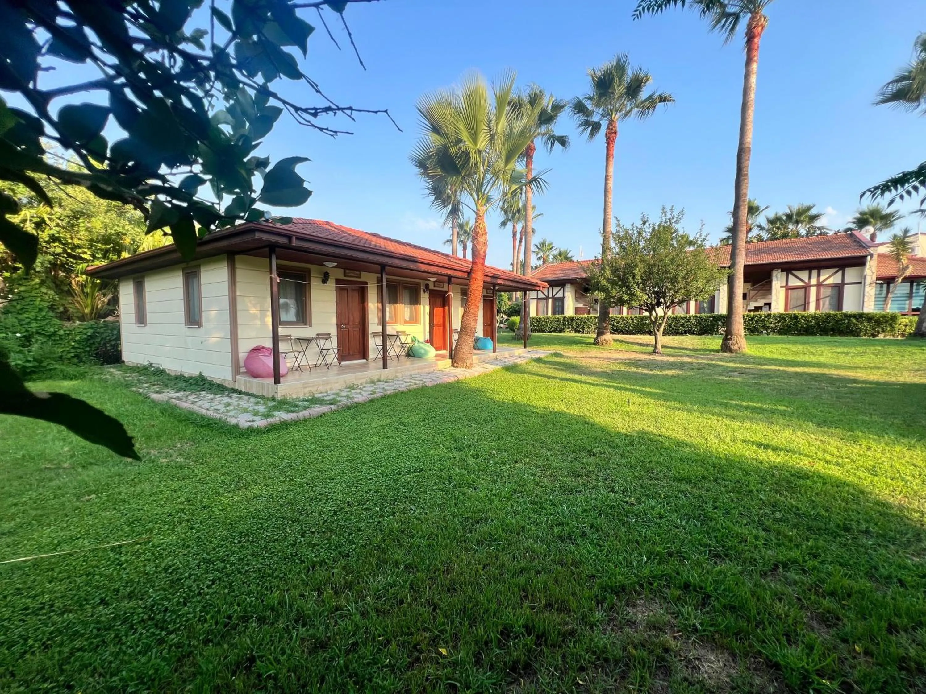 Property building in Grenadine Lodge