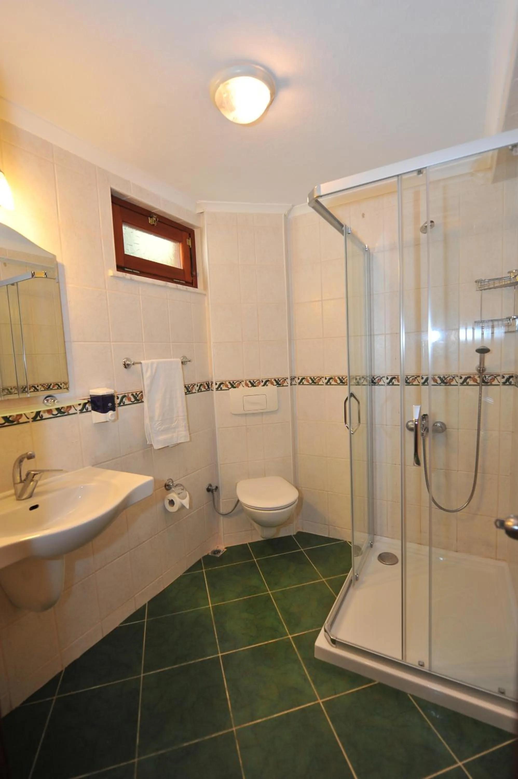 Bathroom in Grenadine Lodge