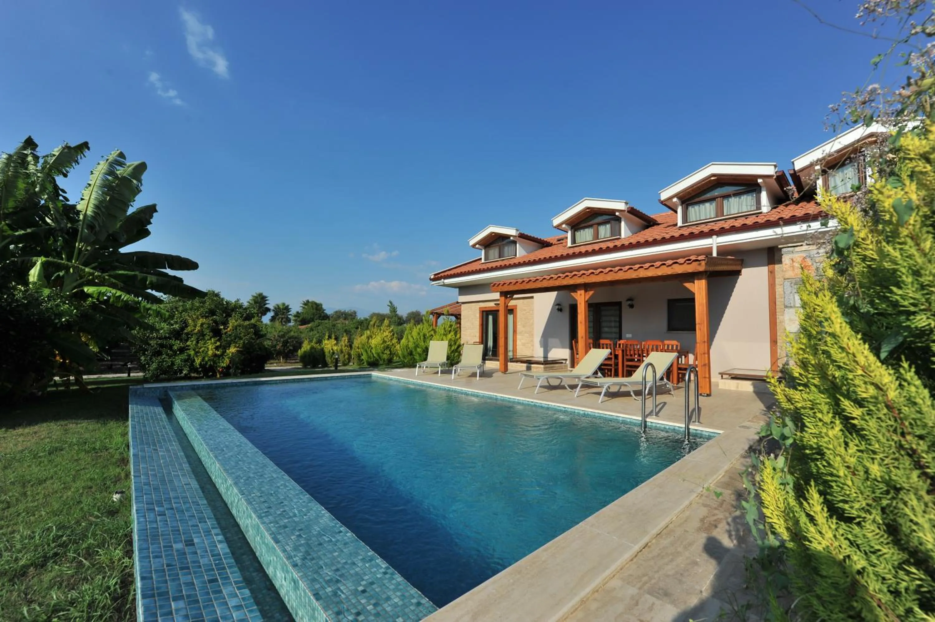 Shower in Grenadine Lodge