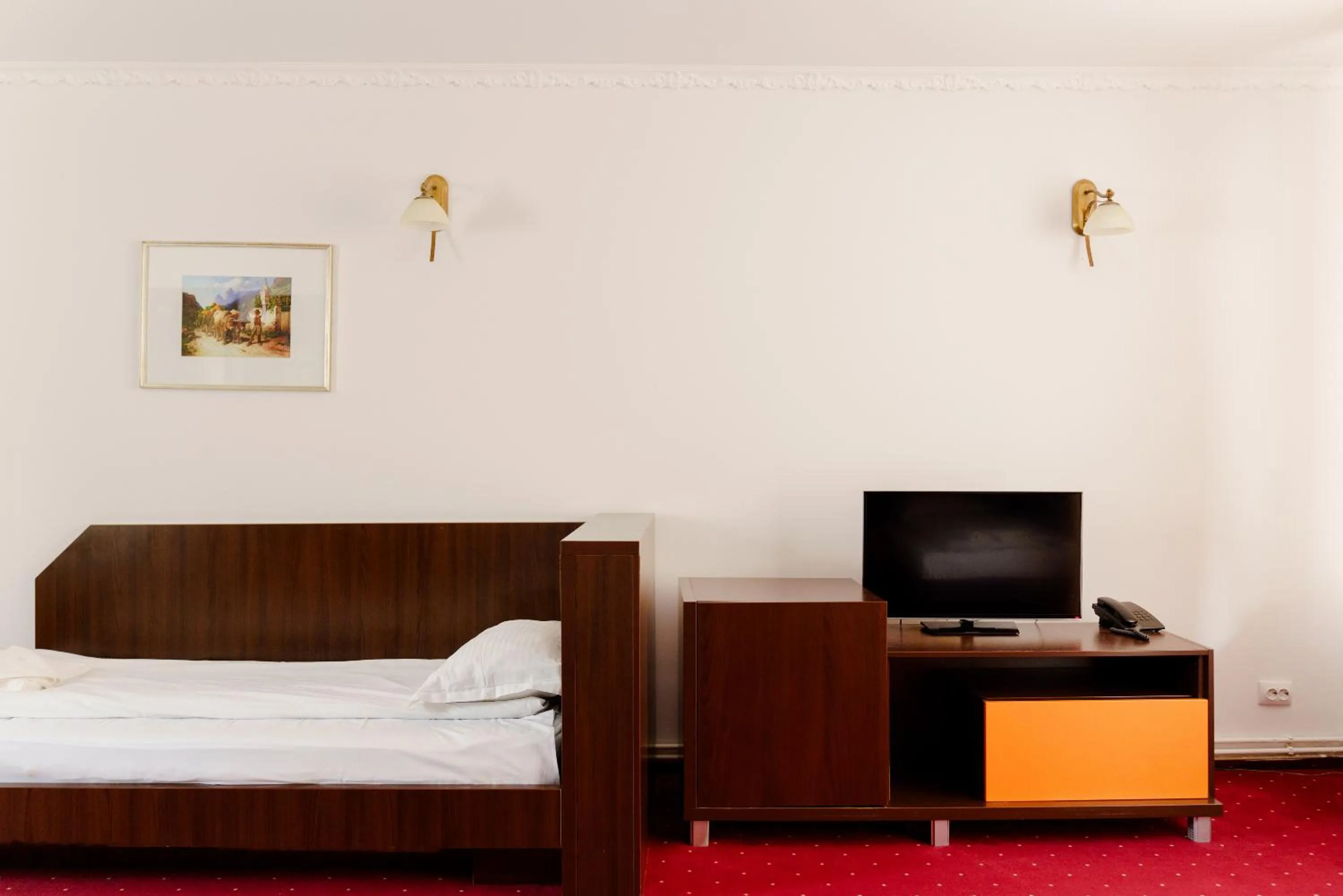 Bed in Complex Turistic Max International