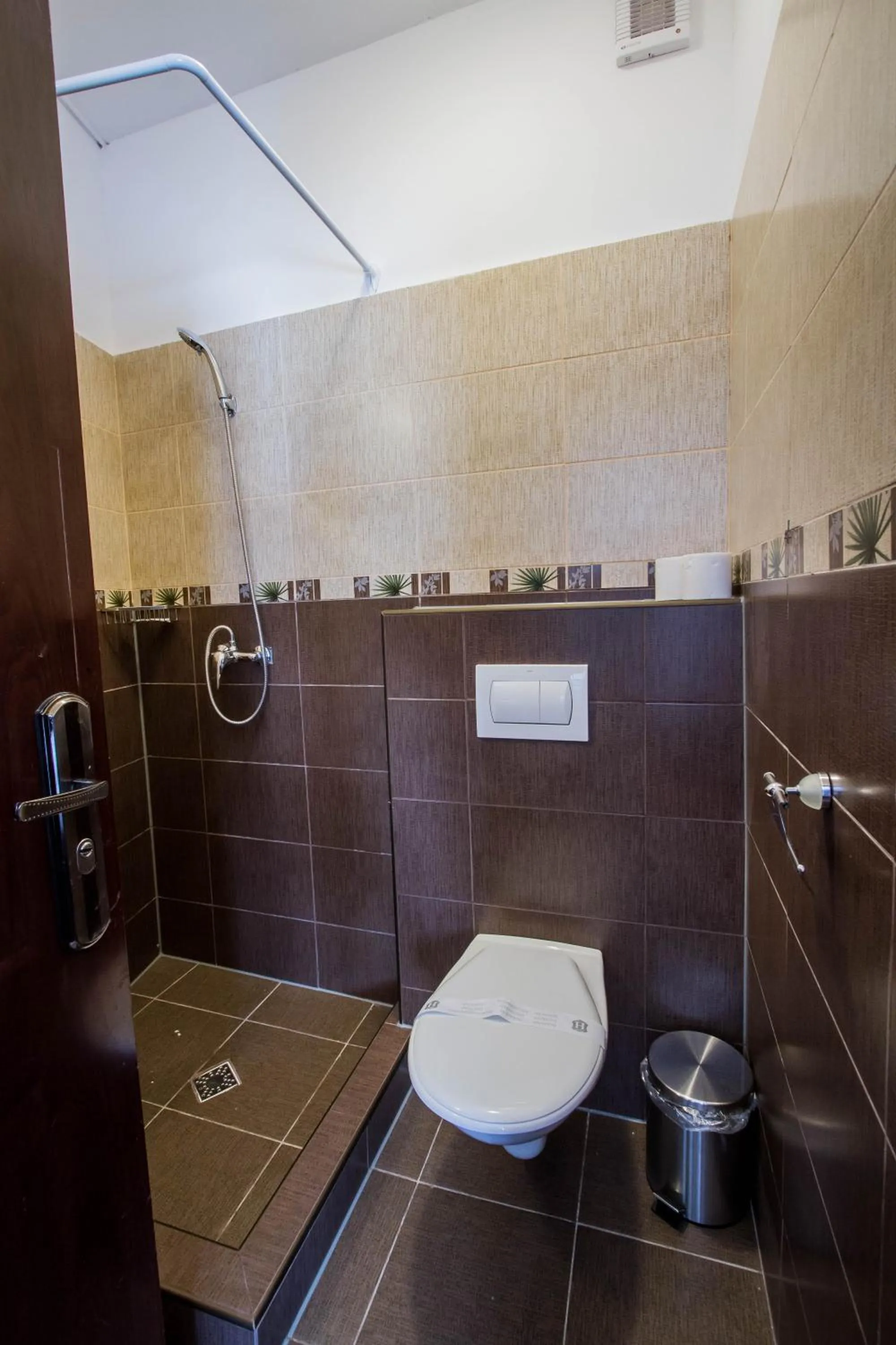 Shower in Complex Turistic Max International