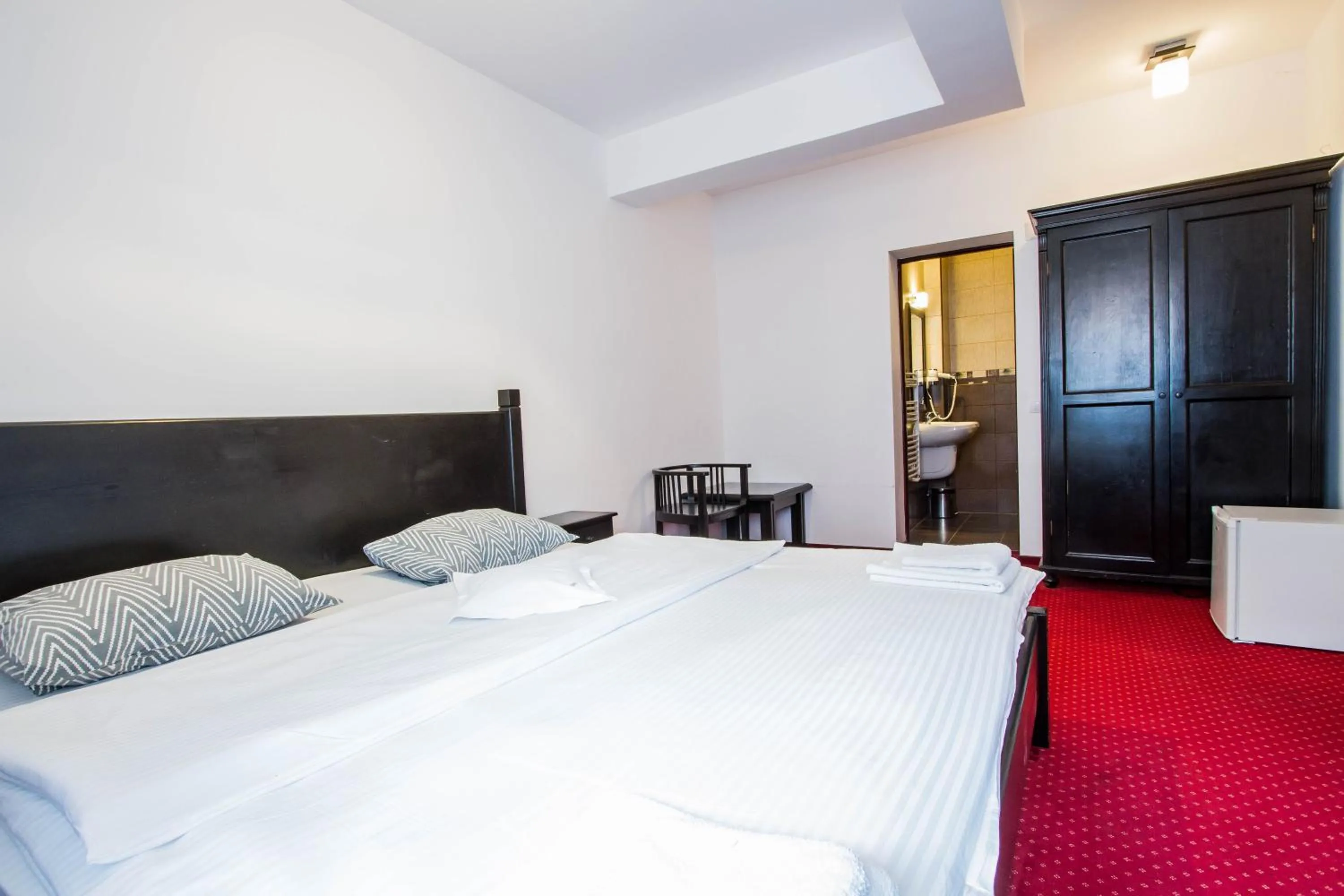 Bed in Complex Turistic Max International