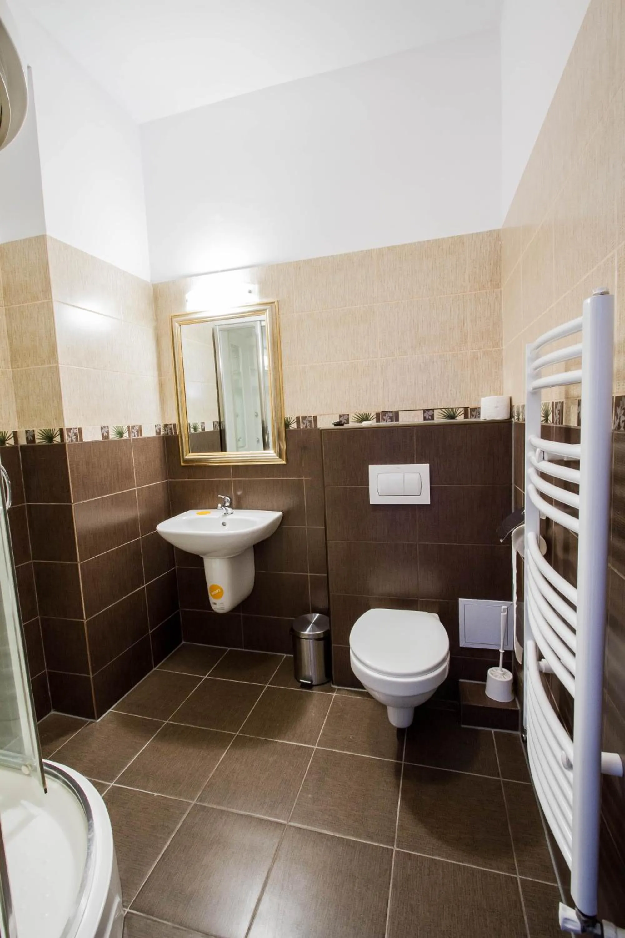 Shower in Complex Turistic Max International