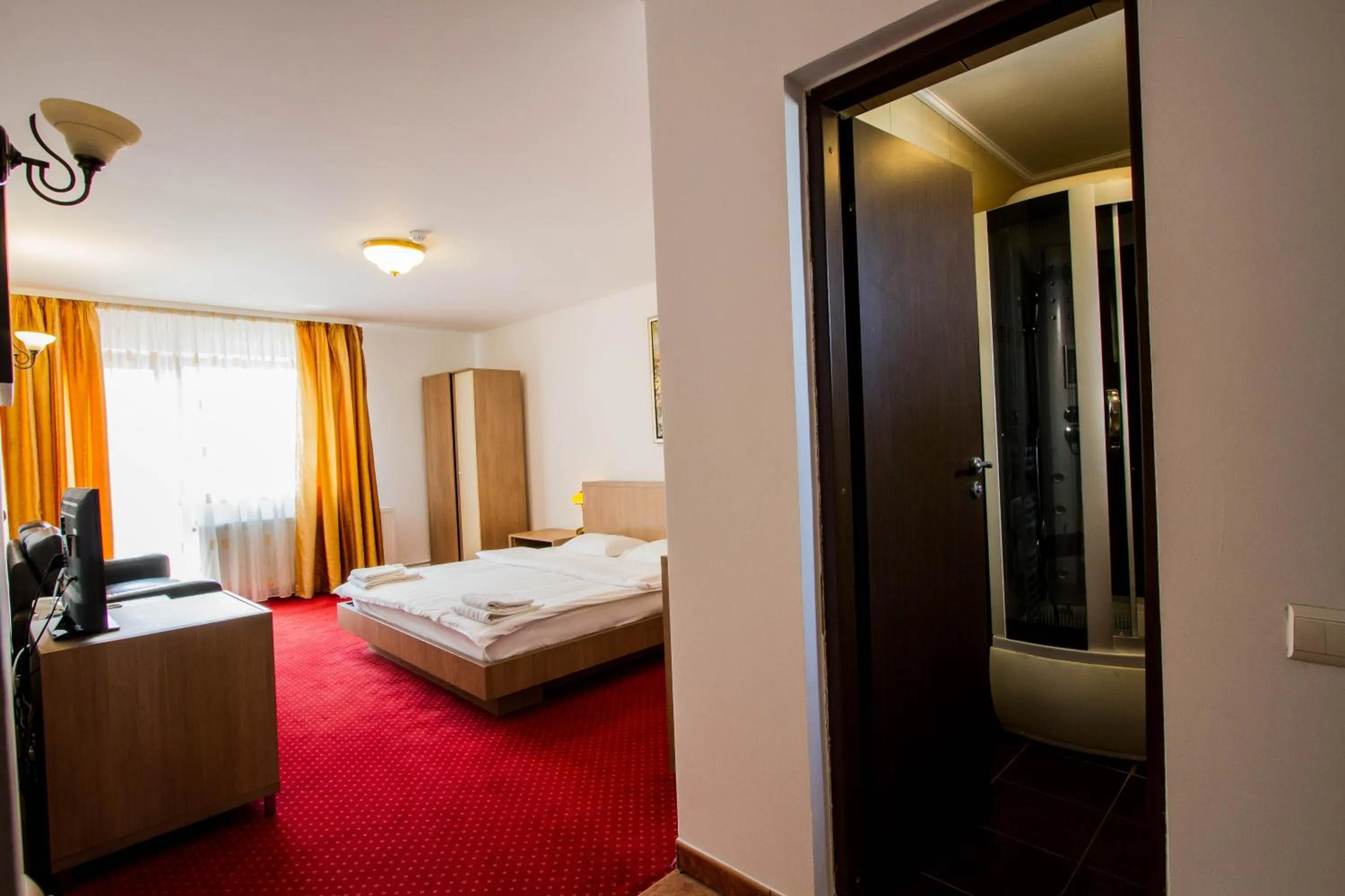 Bed in Complex Turistic Max International