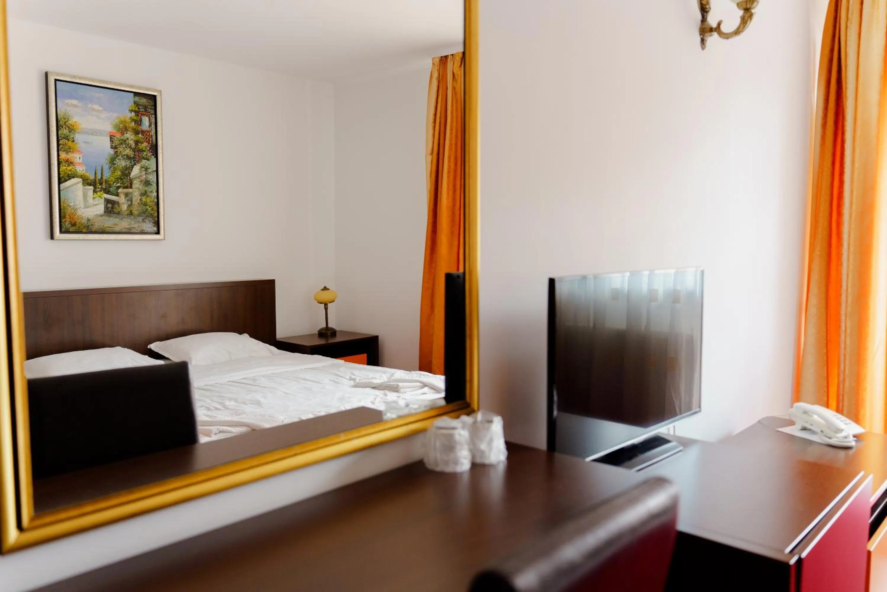 Bed in Complex Turistic Max International