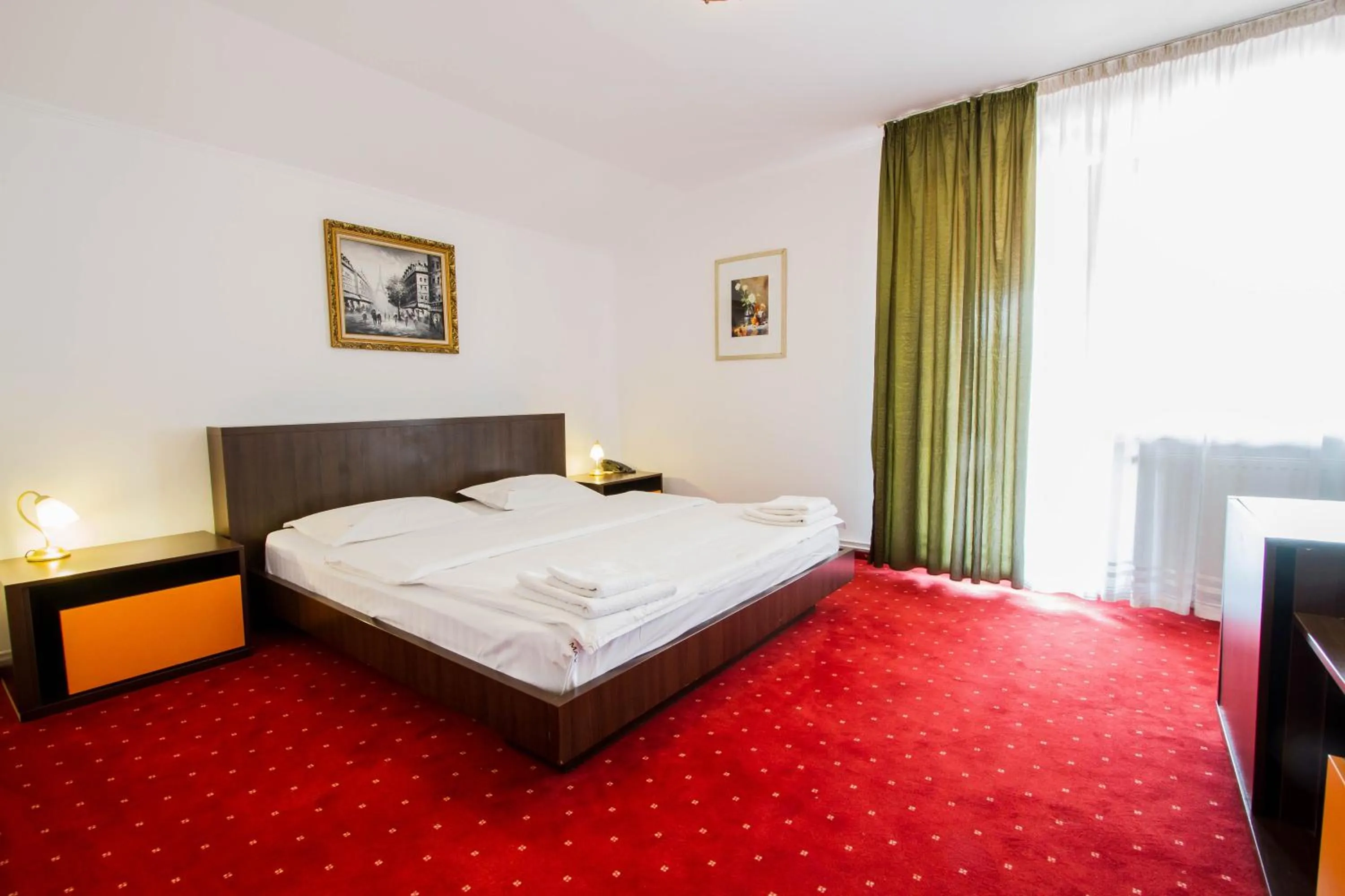 Bed in Complex Turistic Max International