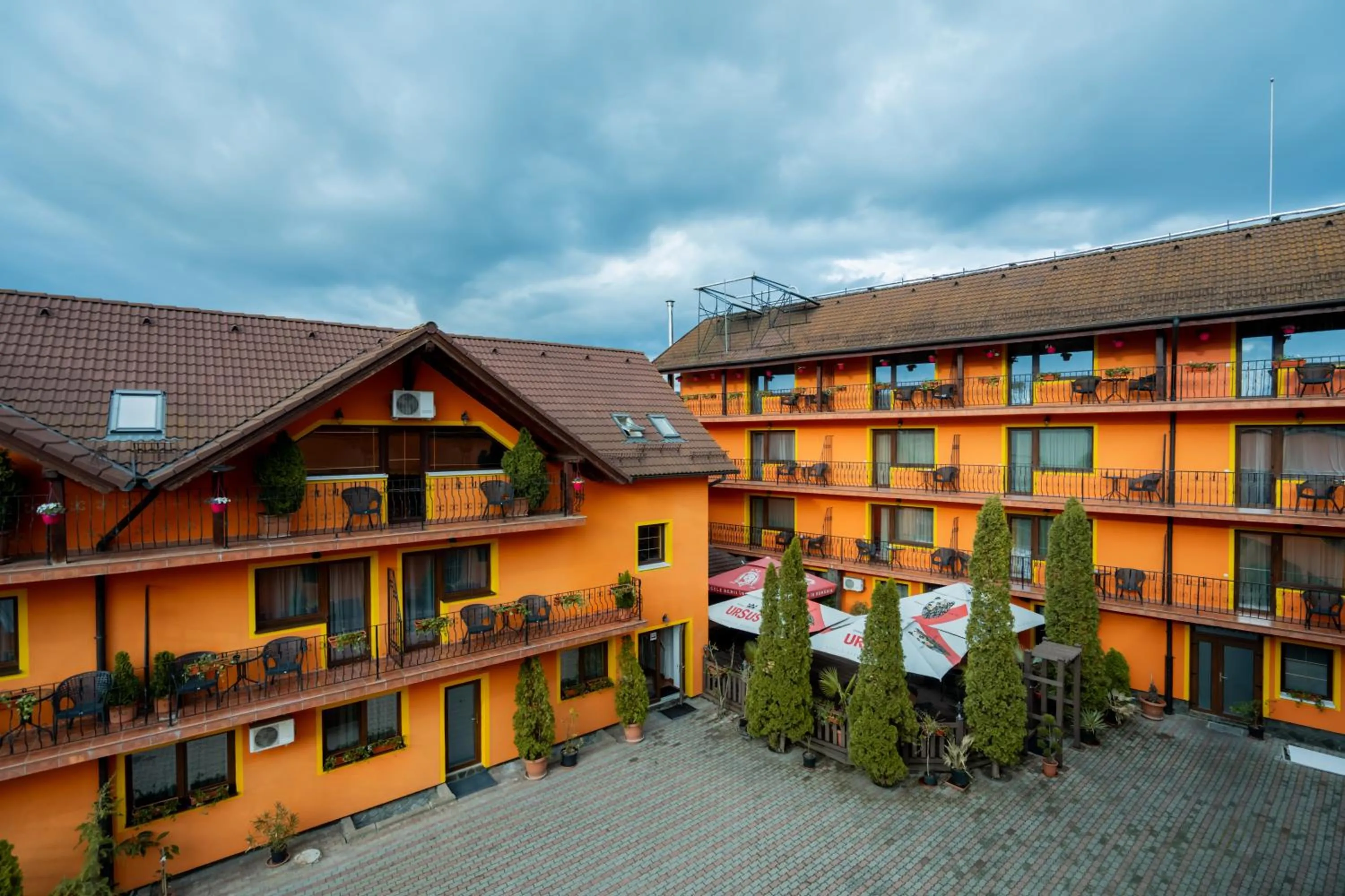 Property building in Complex Turistic Max International