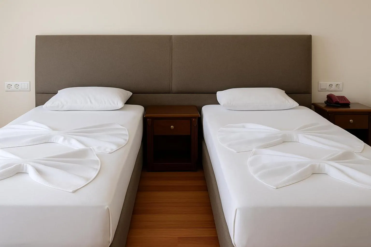 Photo of the whole room in CihanTürk Hotel