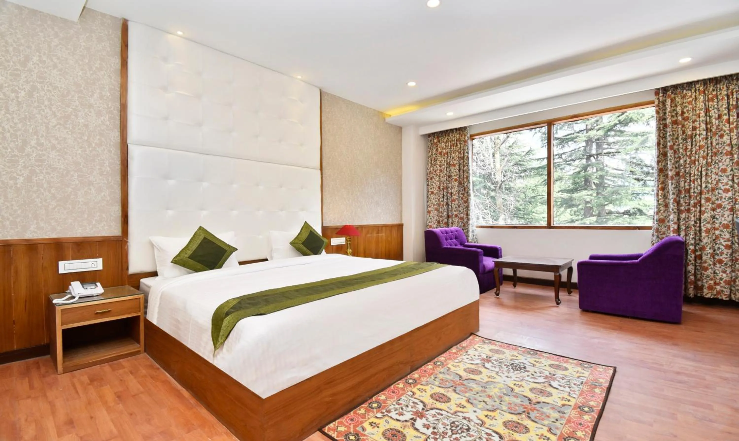 Photo of the whole room, Bed in Hotel Snowcrests Manor