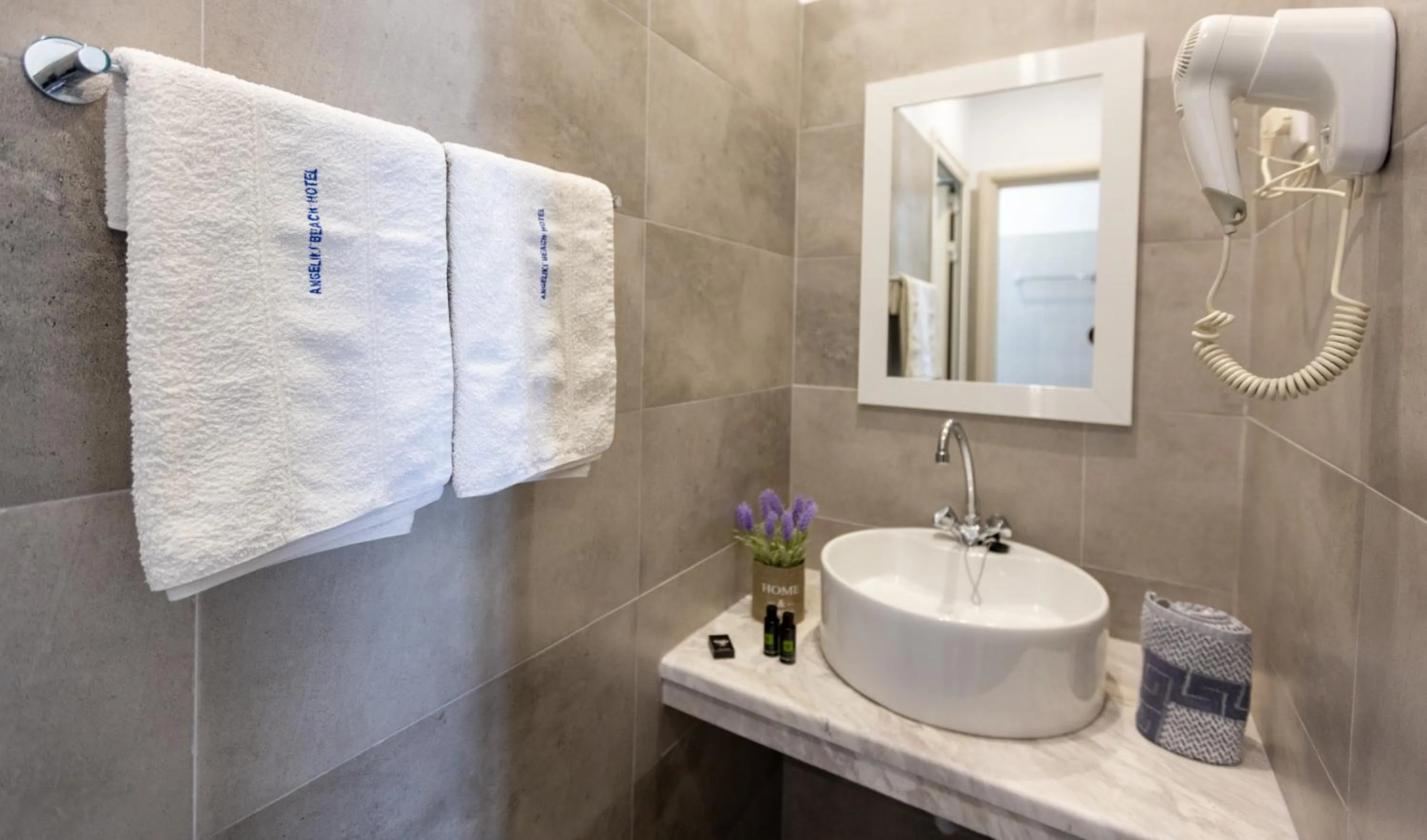 Angeliki Beach Hotel