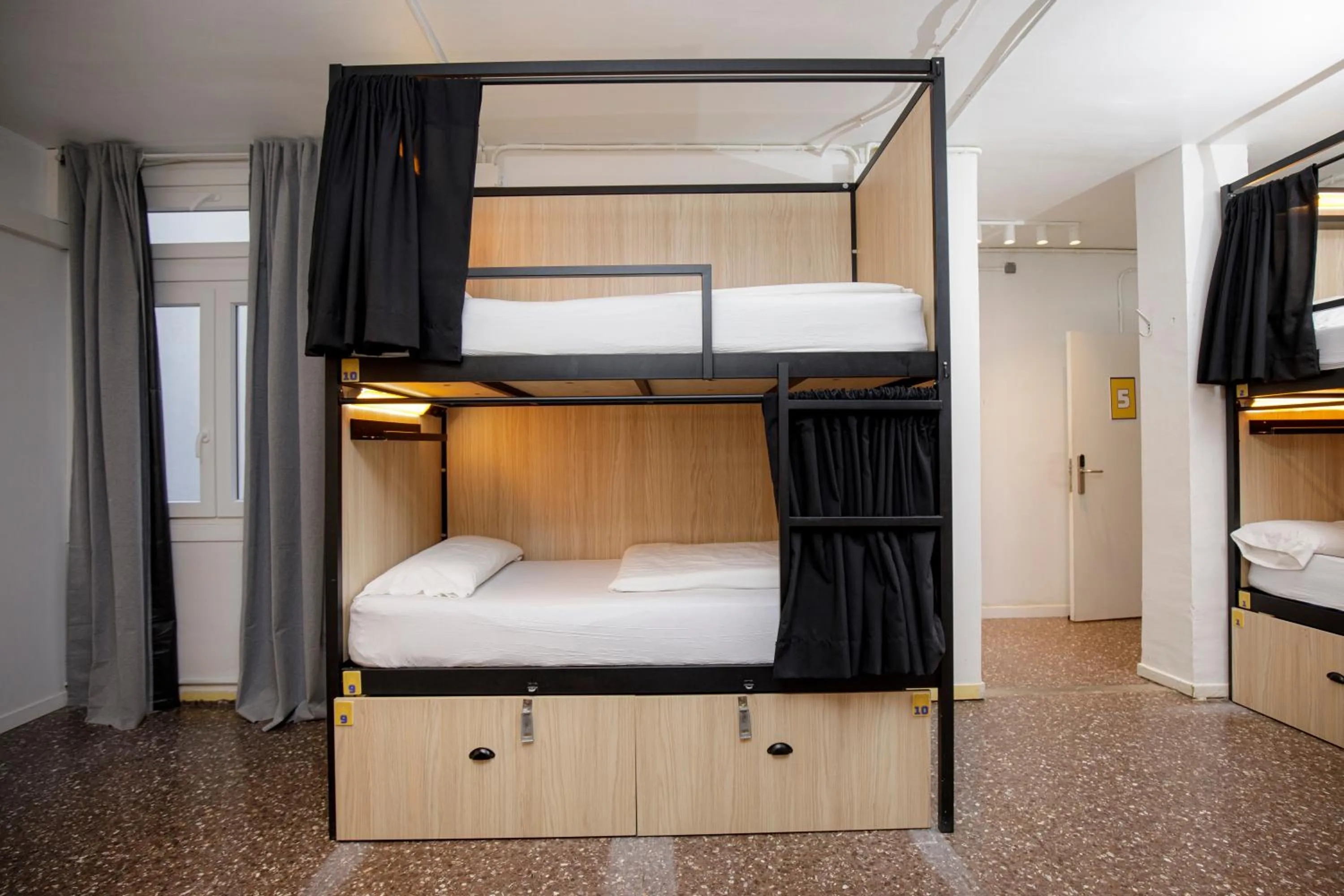 Bed in Onefam Les Corts