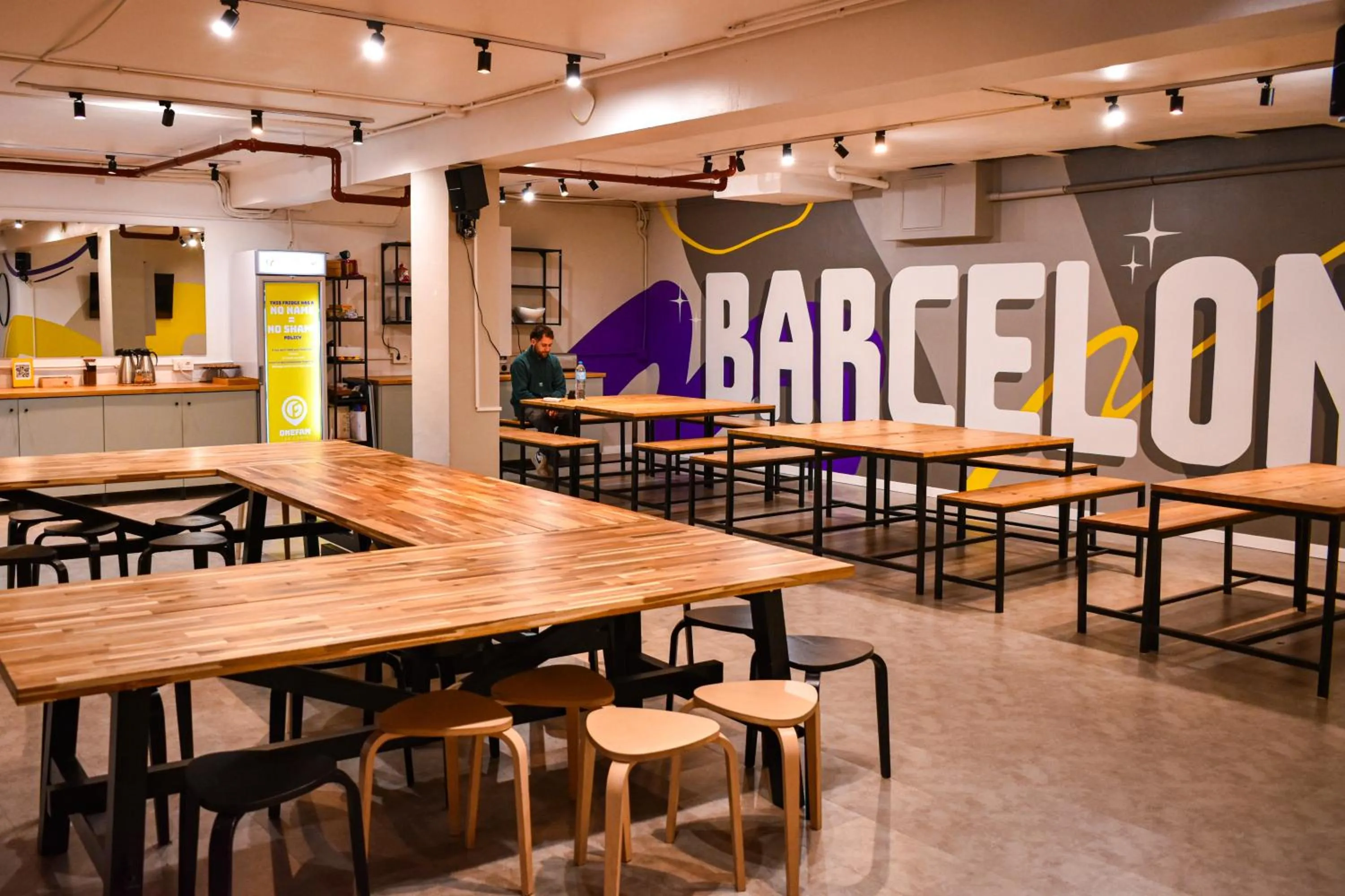 Seating area in Onefam Les Corts