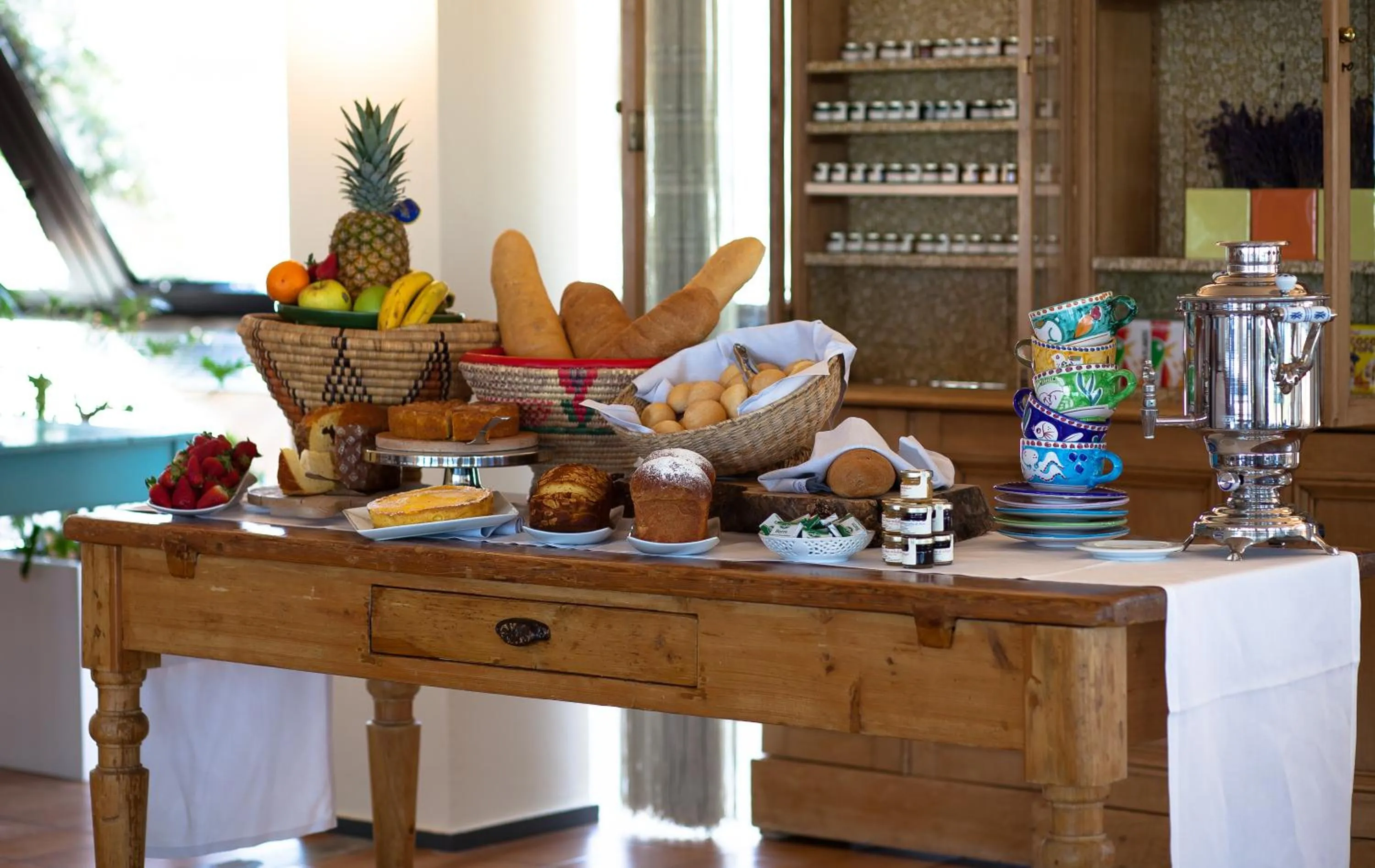 Breakfast in Hotel Emilia