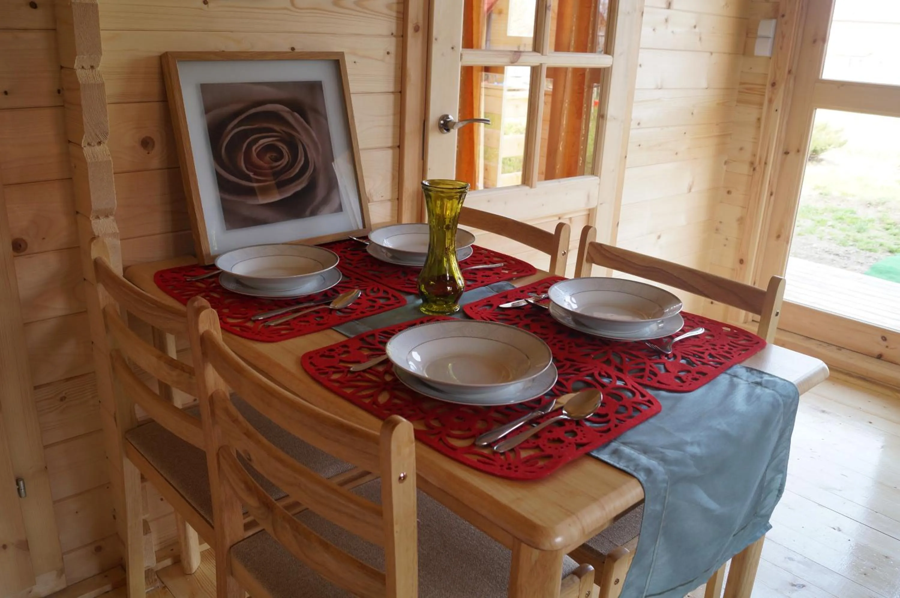 Dining area in Villa Amber