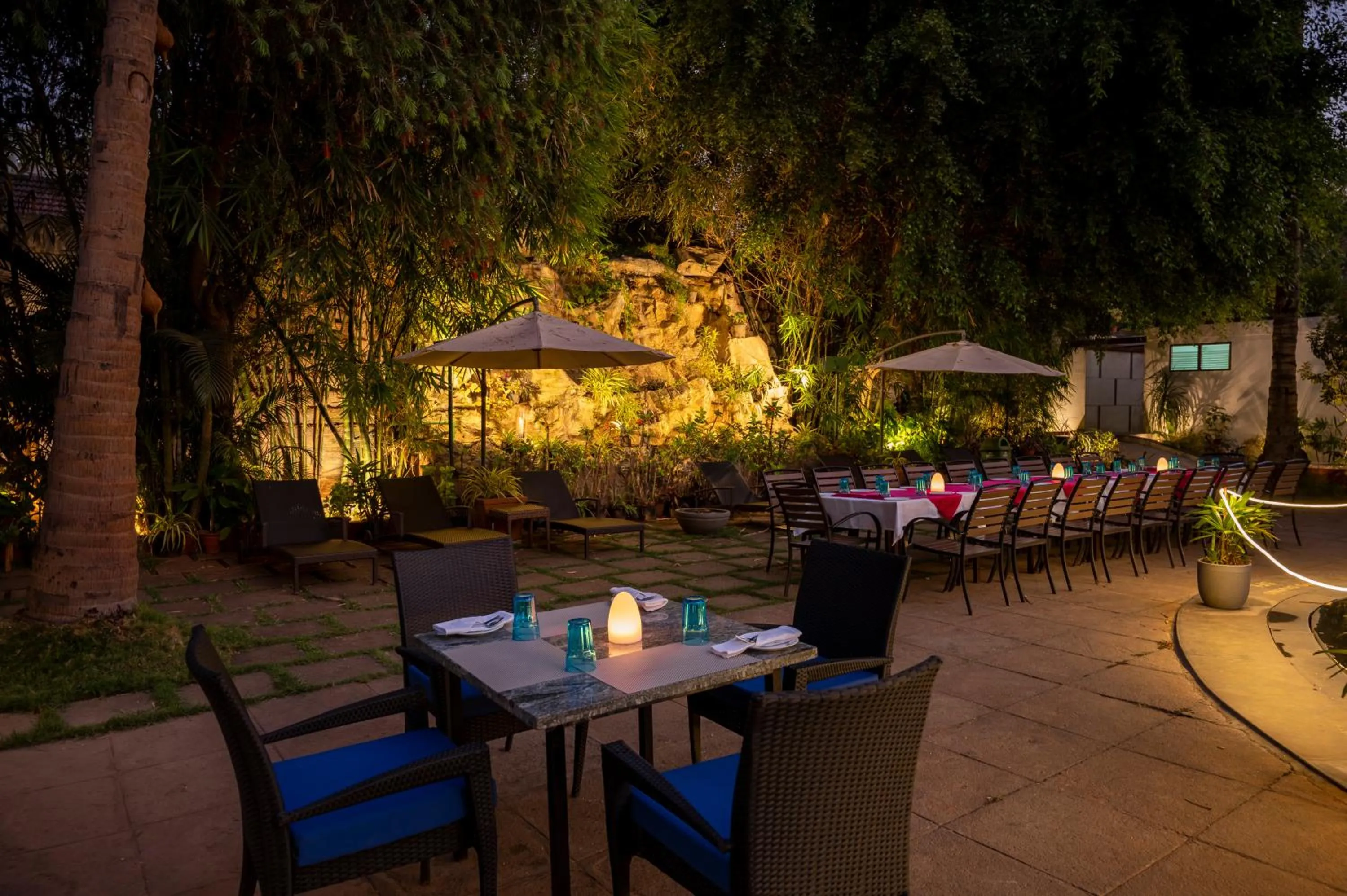 Restaurant/places to eat in Southern Star,Mysore