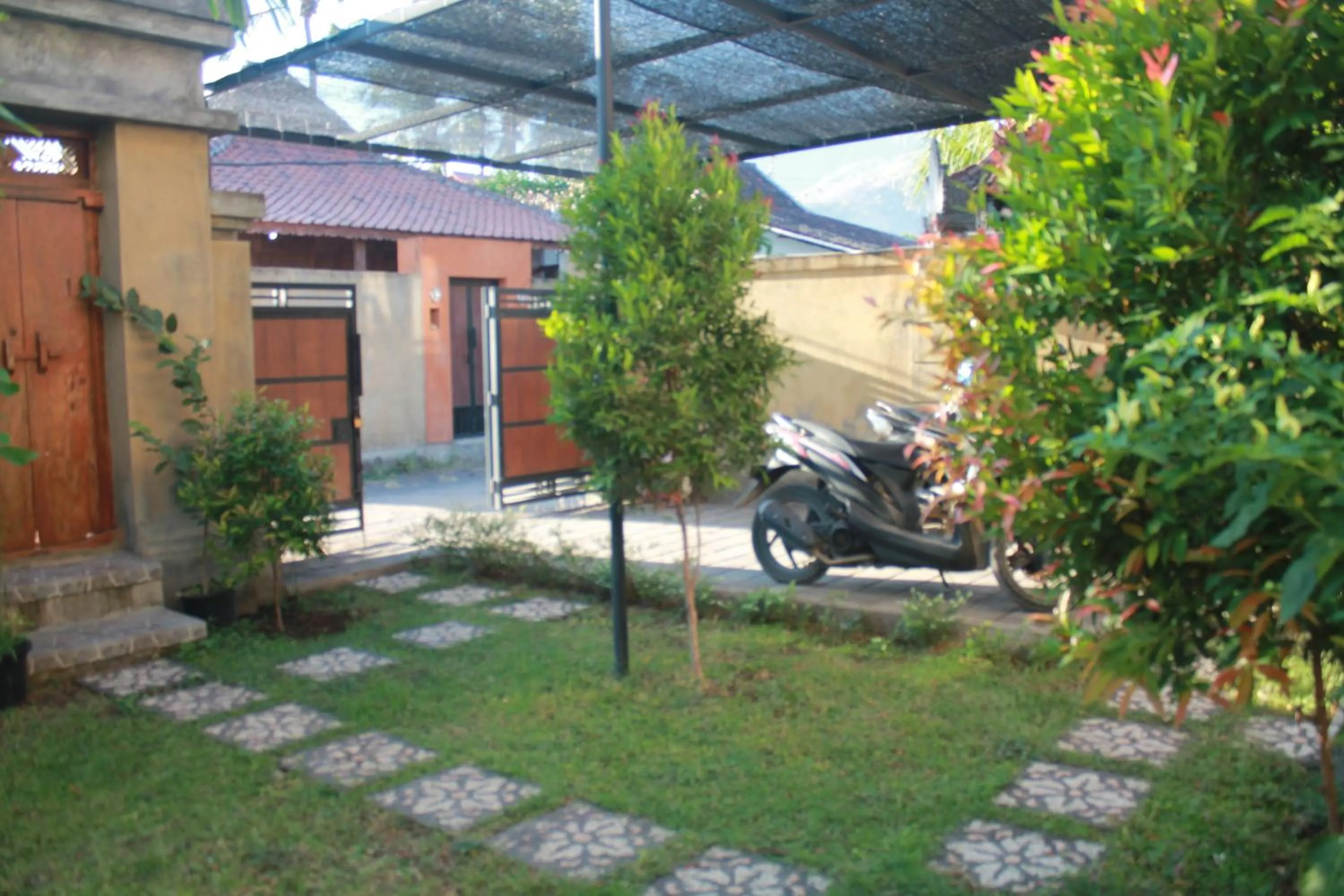 Garden view in Blue Royal Amed