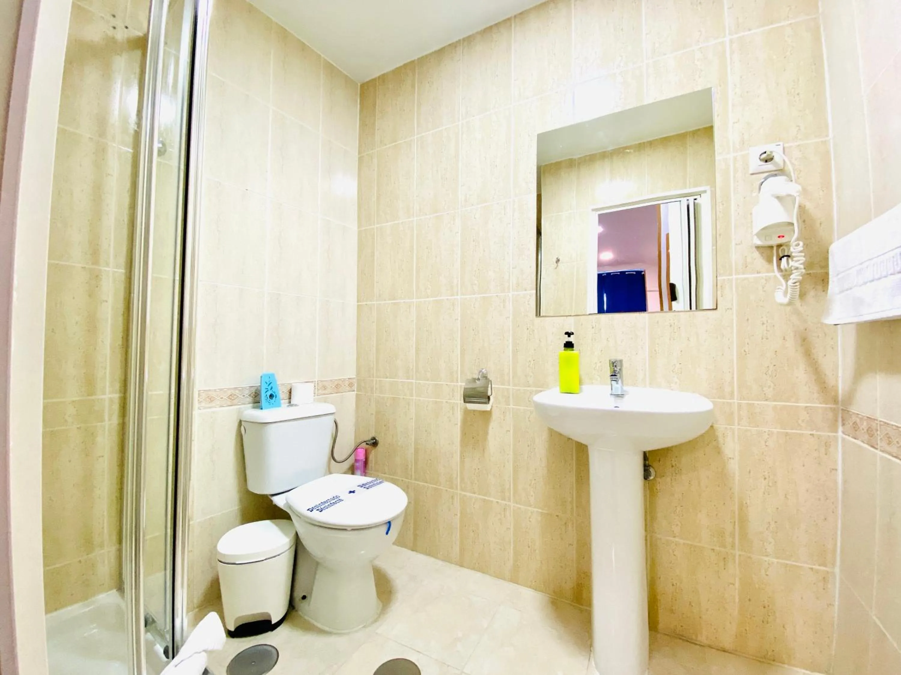 Toilet in CH Rayuela