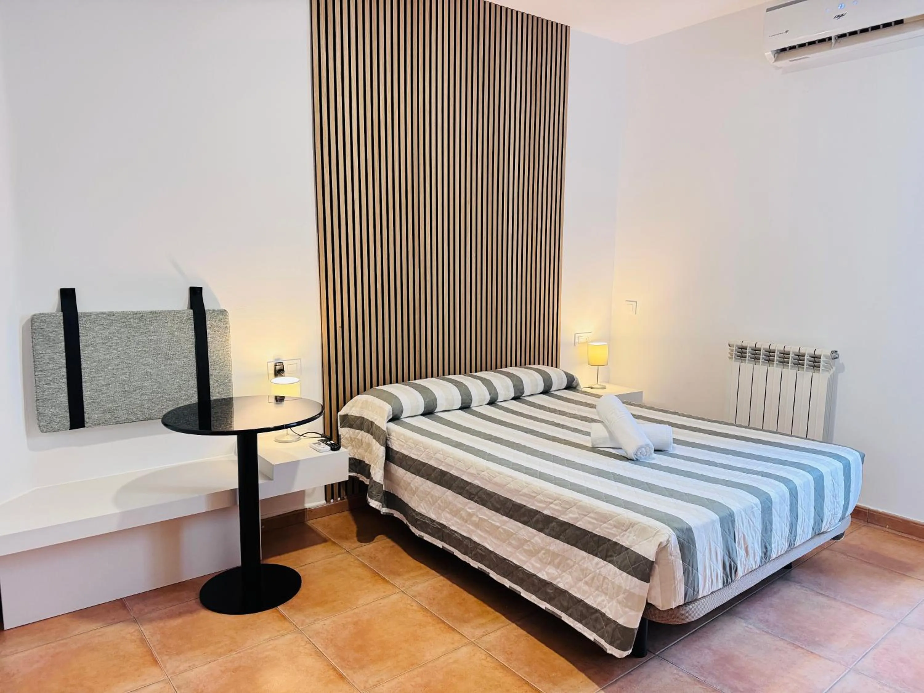 Photo of the whole room, Bed in CH Rayuela