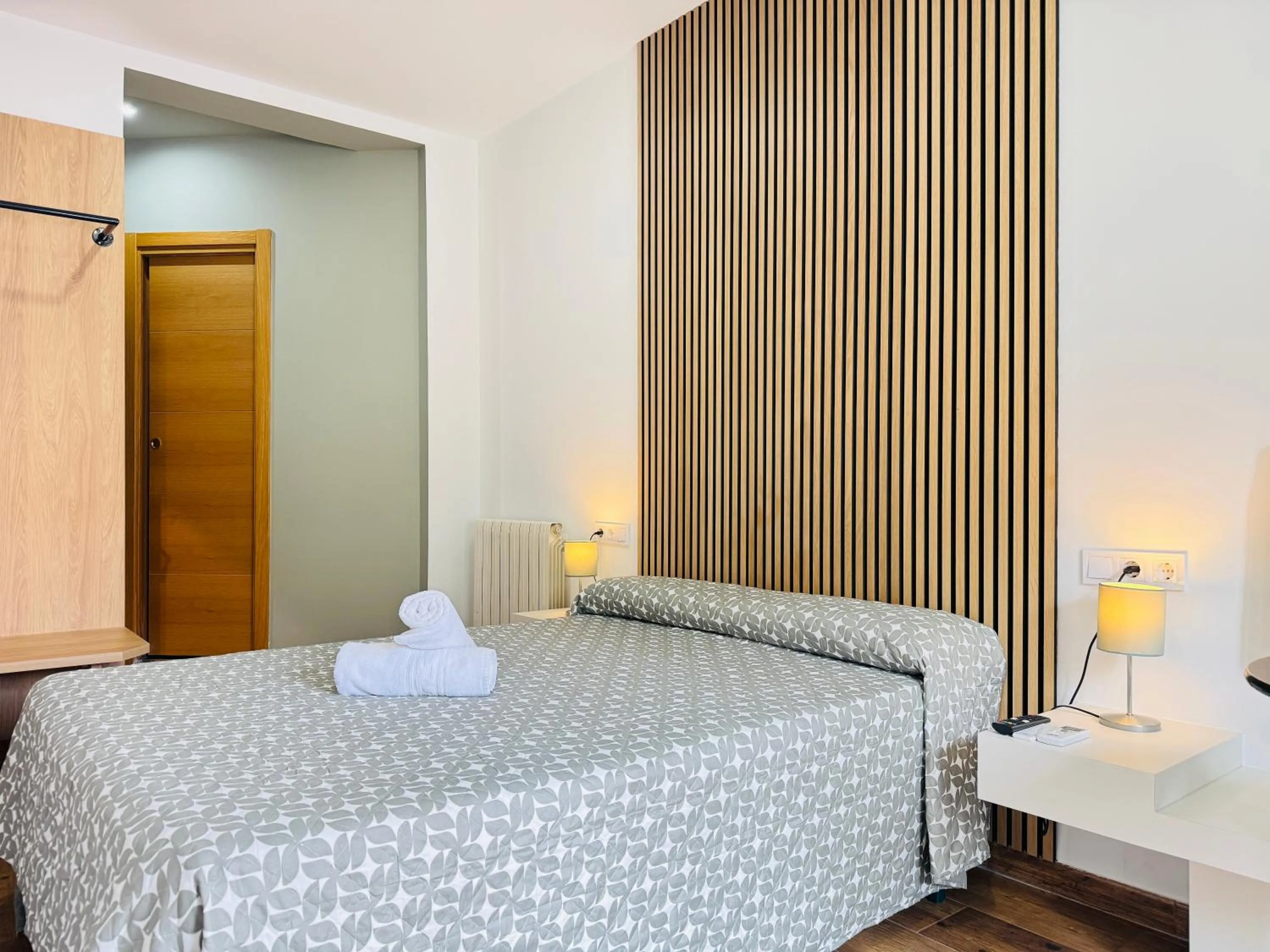 Photo of the whole room, Bed in CH Rayuela