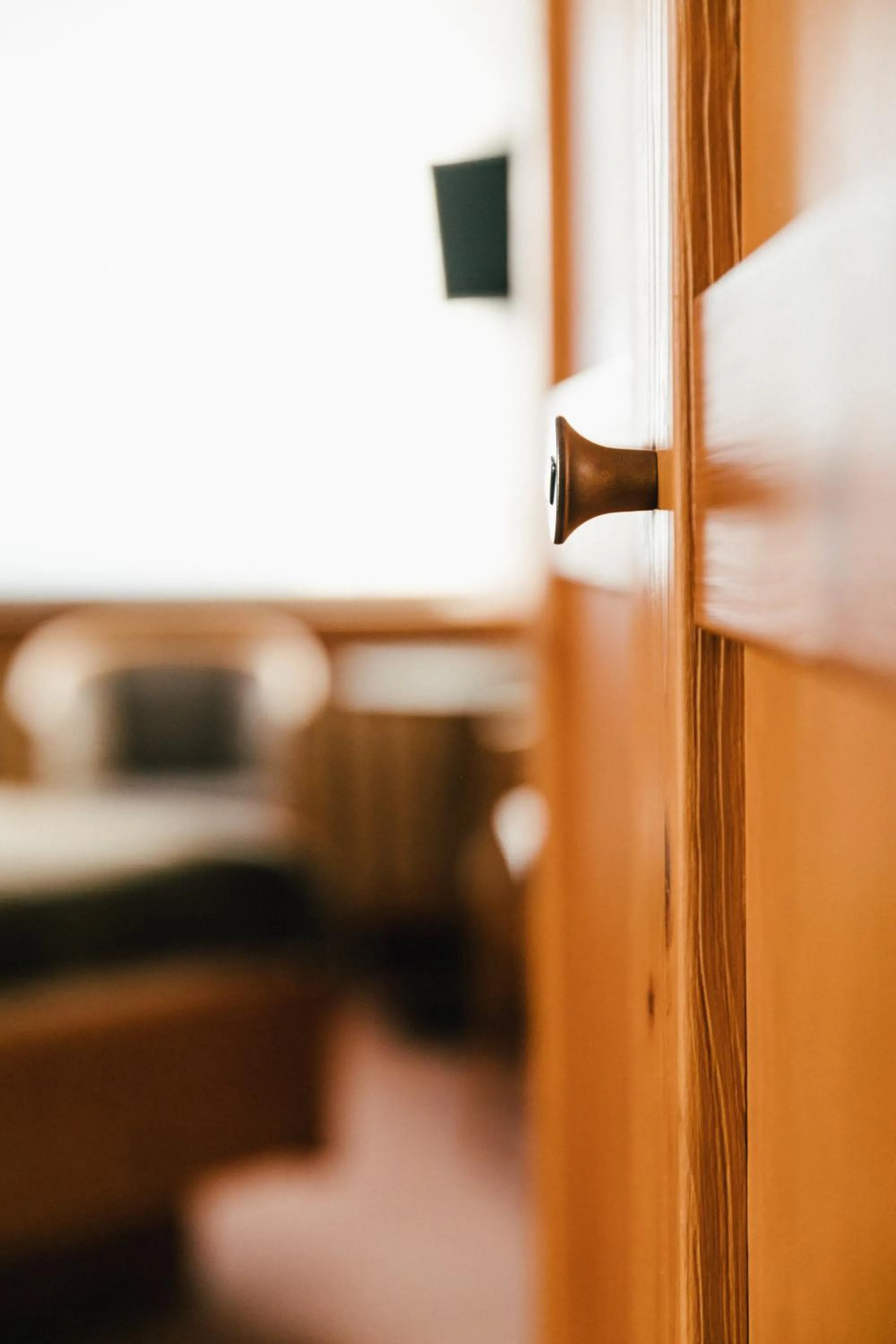 wardrobe, Bed in Das Stadthaus