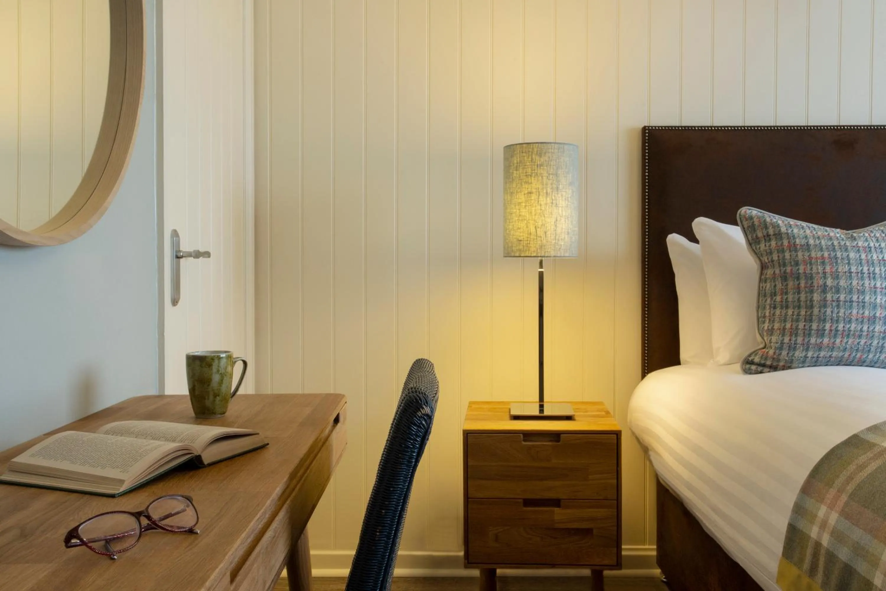 Bedroom, Bed in The Glencoe Inn