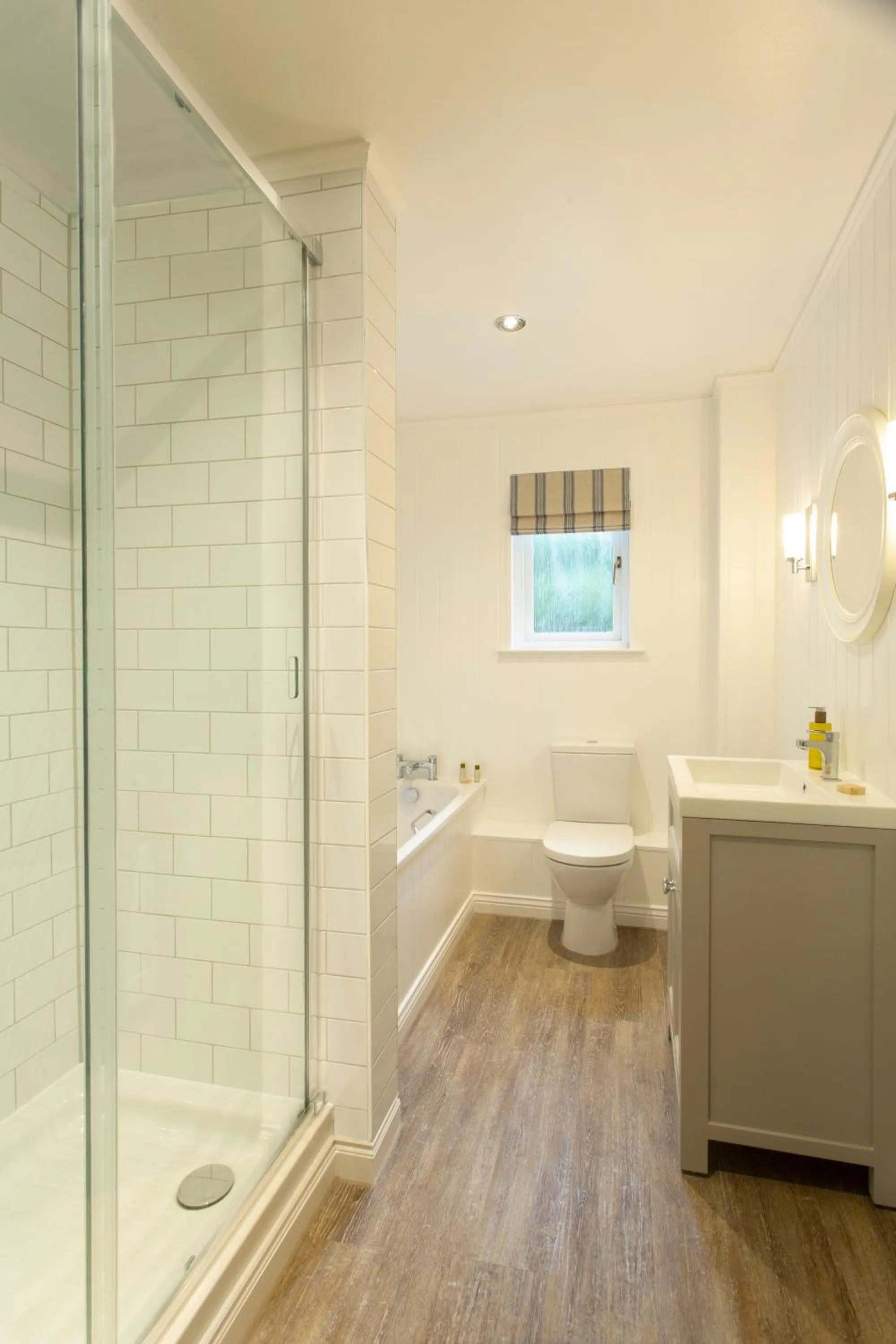 Bathroom in The Glencoe Inn