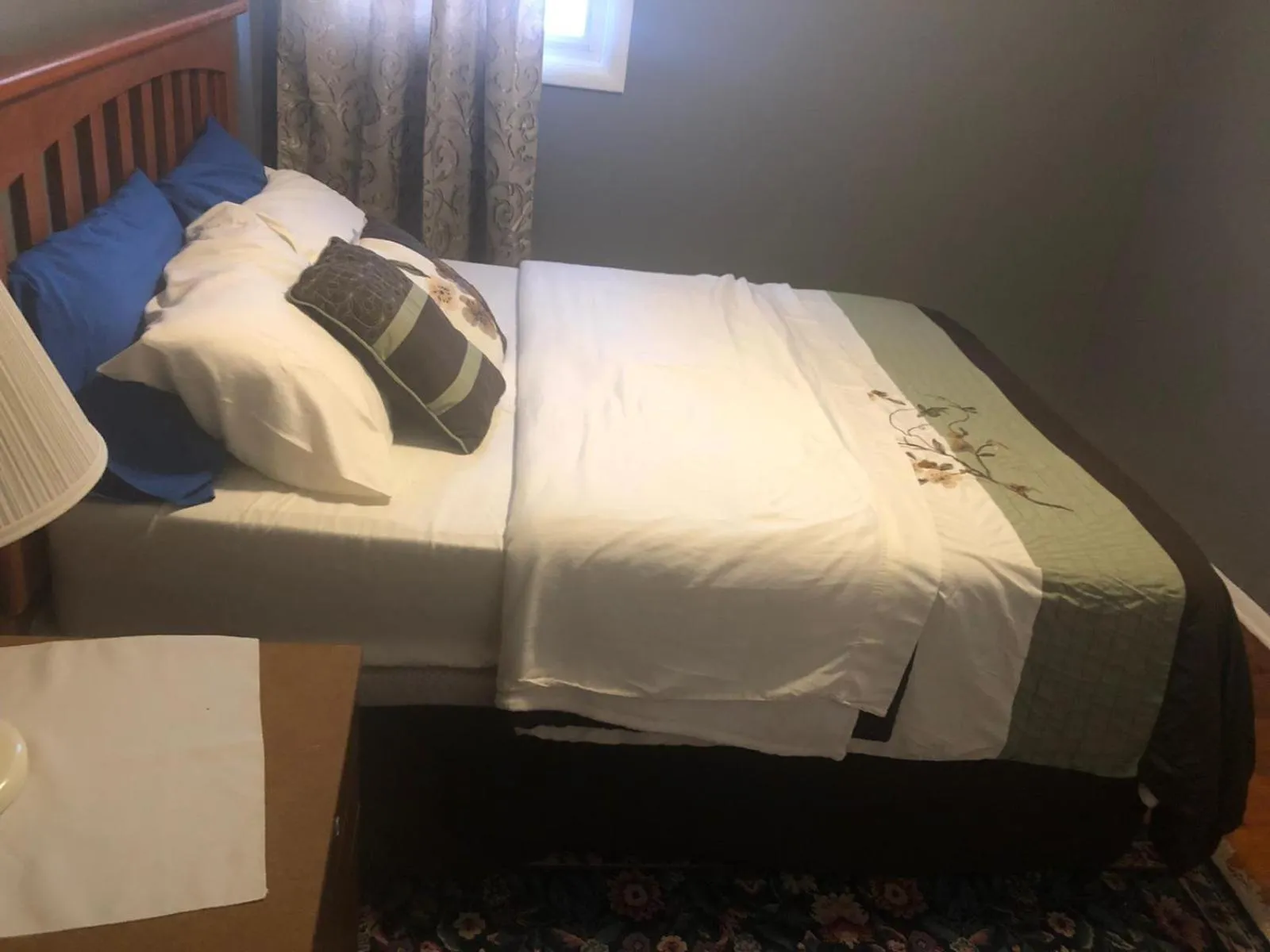 Bedroom, Bed in The Paradise @ Lyncott