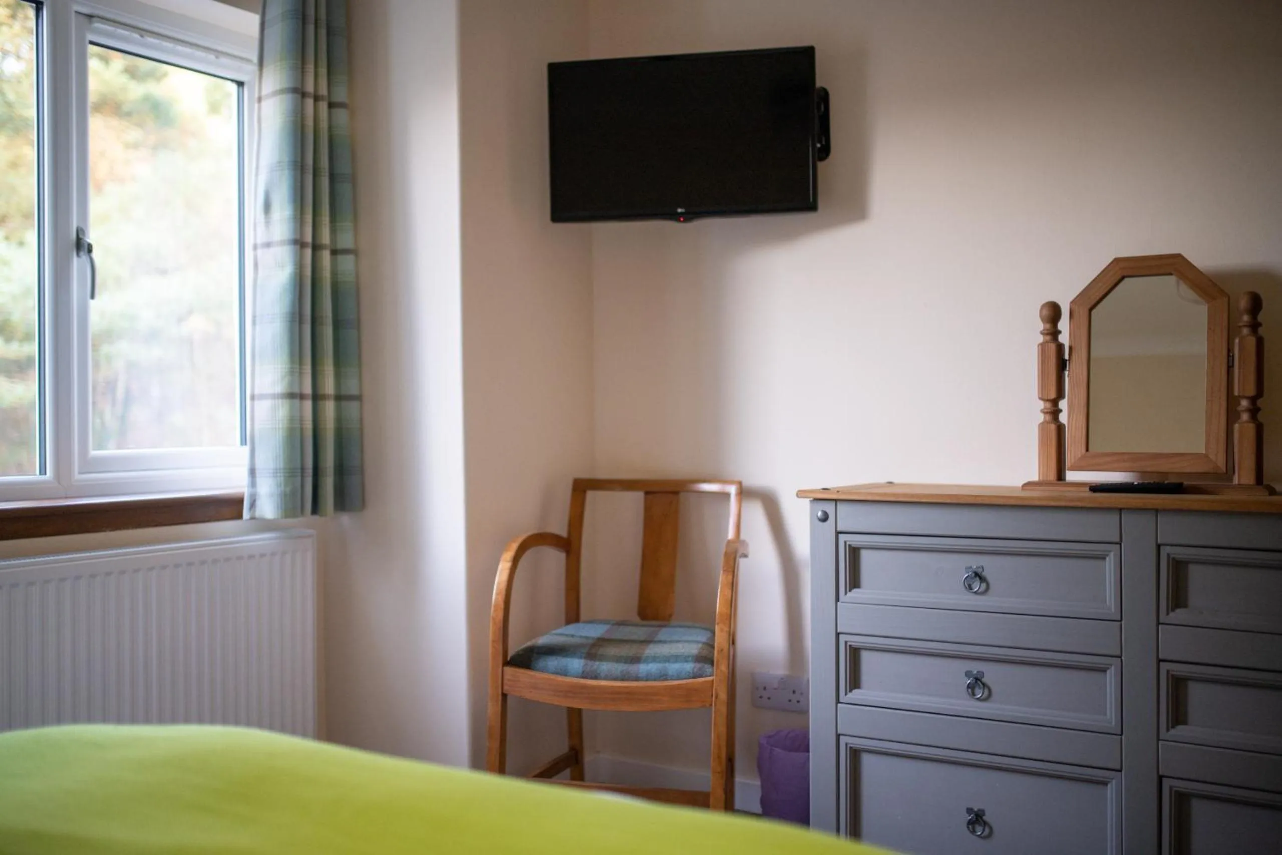 Bedroom, Bed in Silverbridge Lodge
