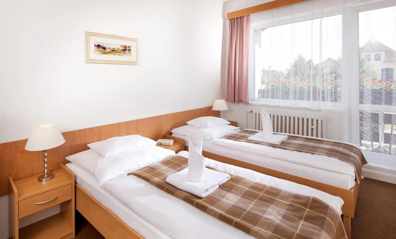 Bedroom, Bed in Penzion Hubert Františkovy Lázně