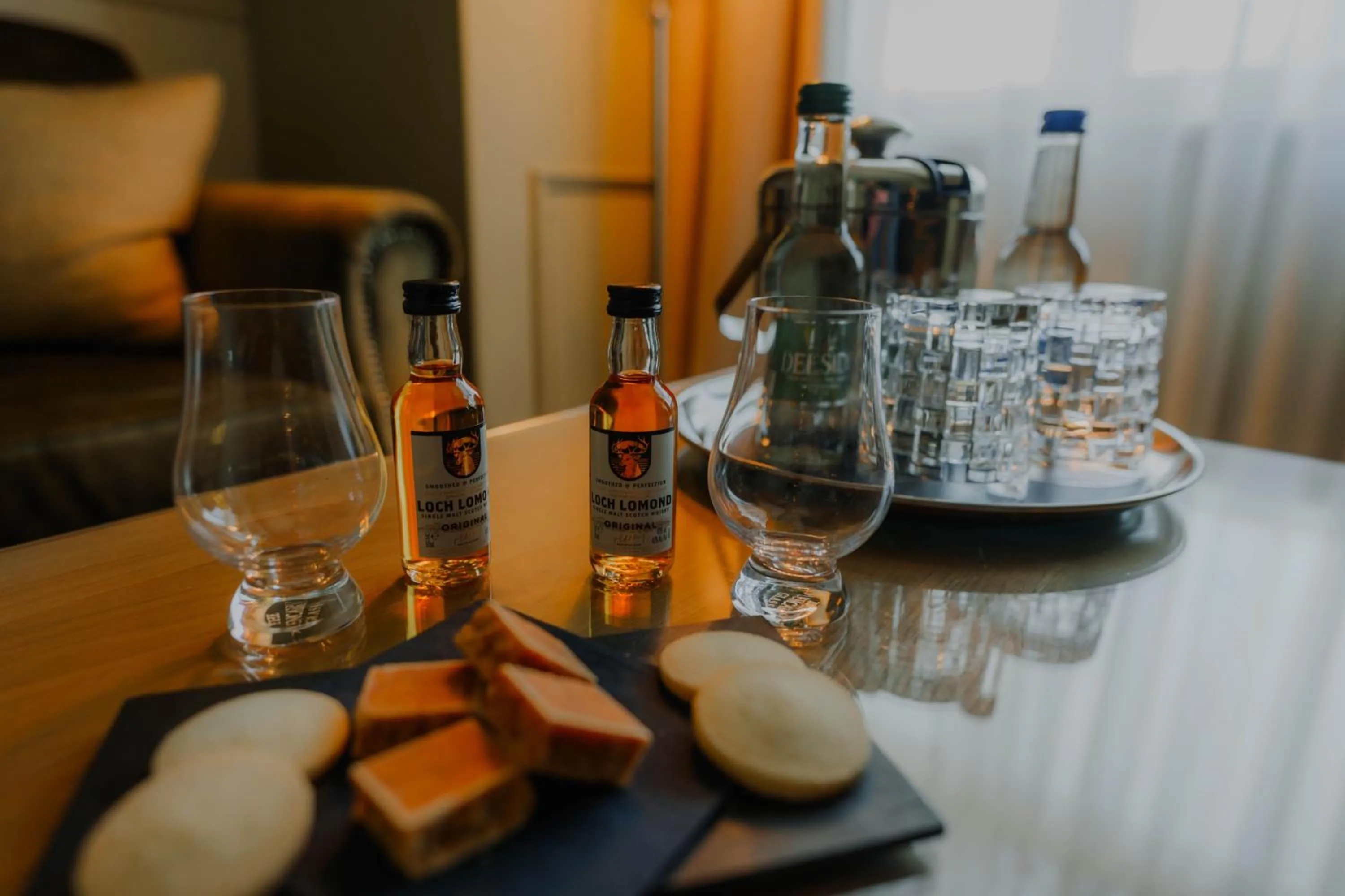 room service in Balmoral Arms