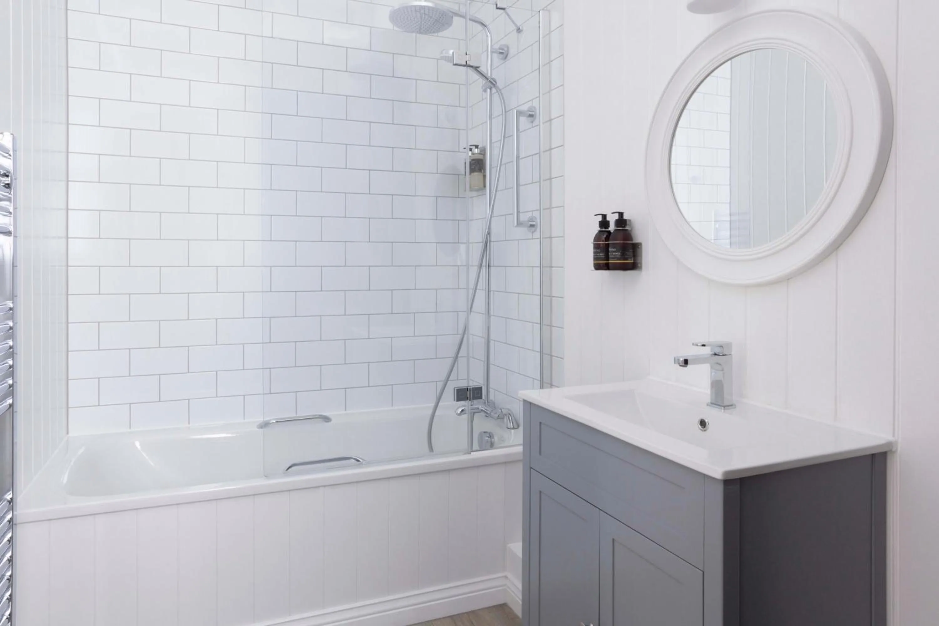 Bedroom in Balmoral Arms