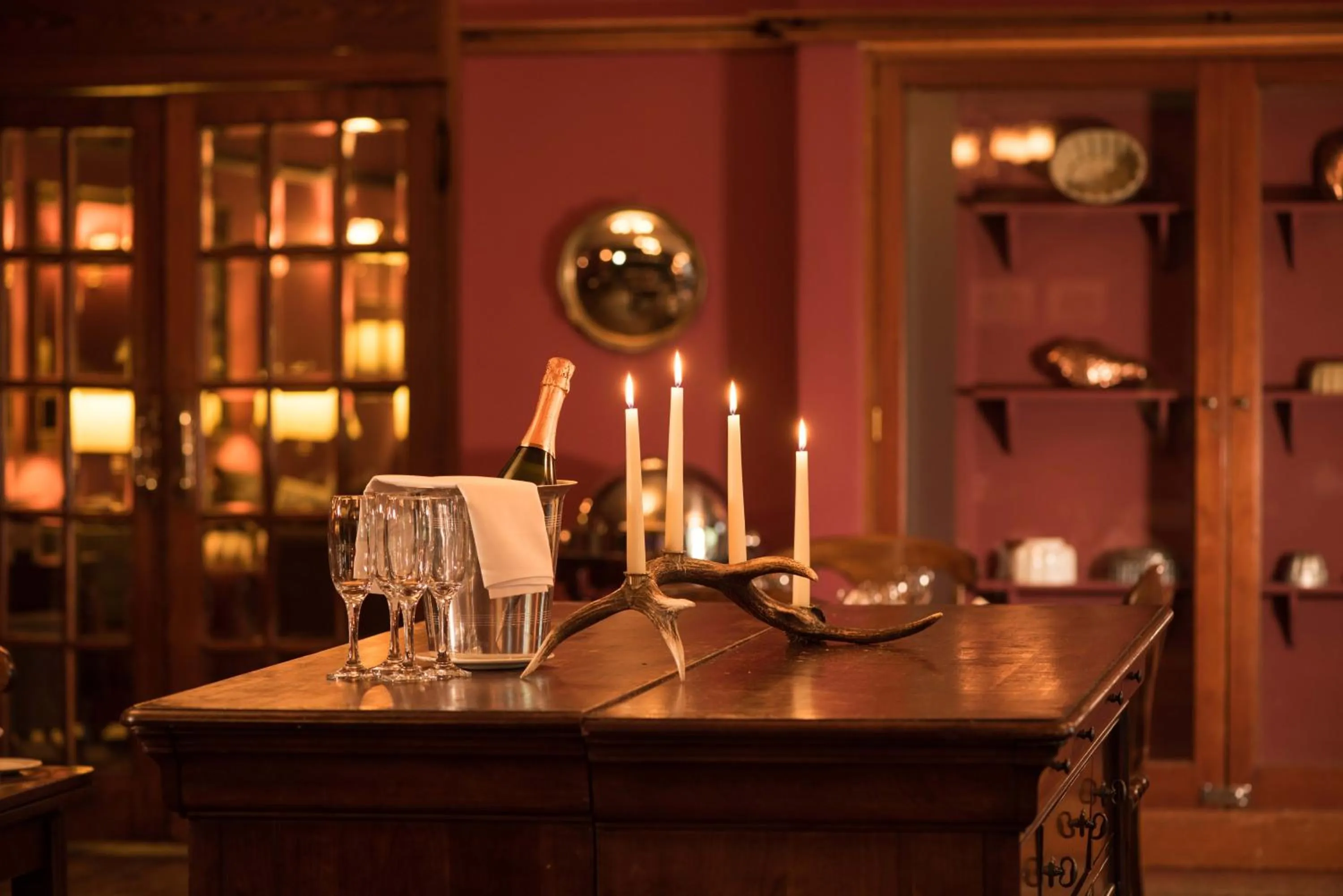 Restaurant/places to eat in Balmoral Arms