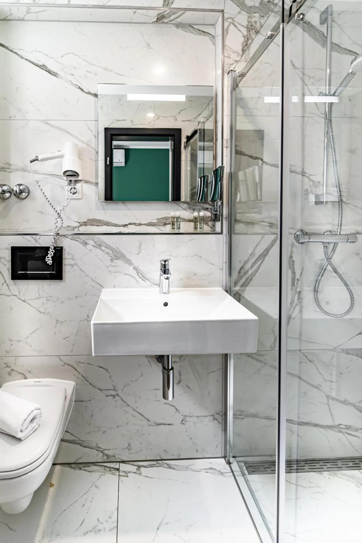 Bathroom in Sleep Inn Düsseldorf