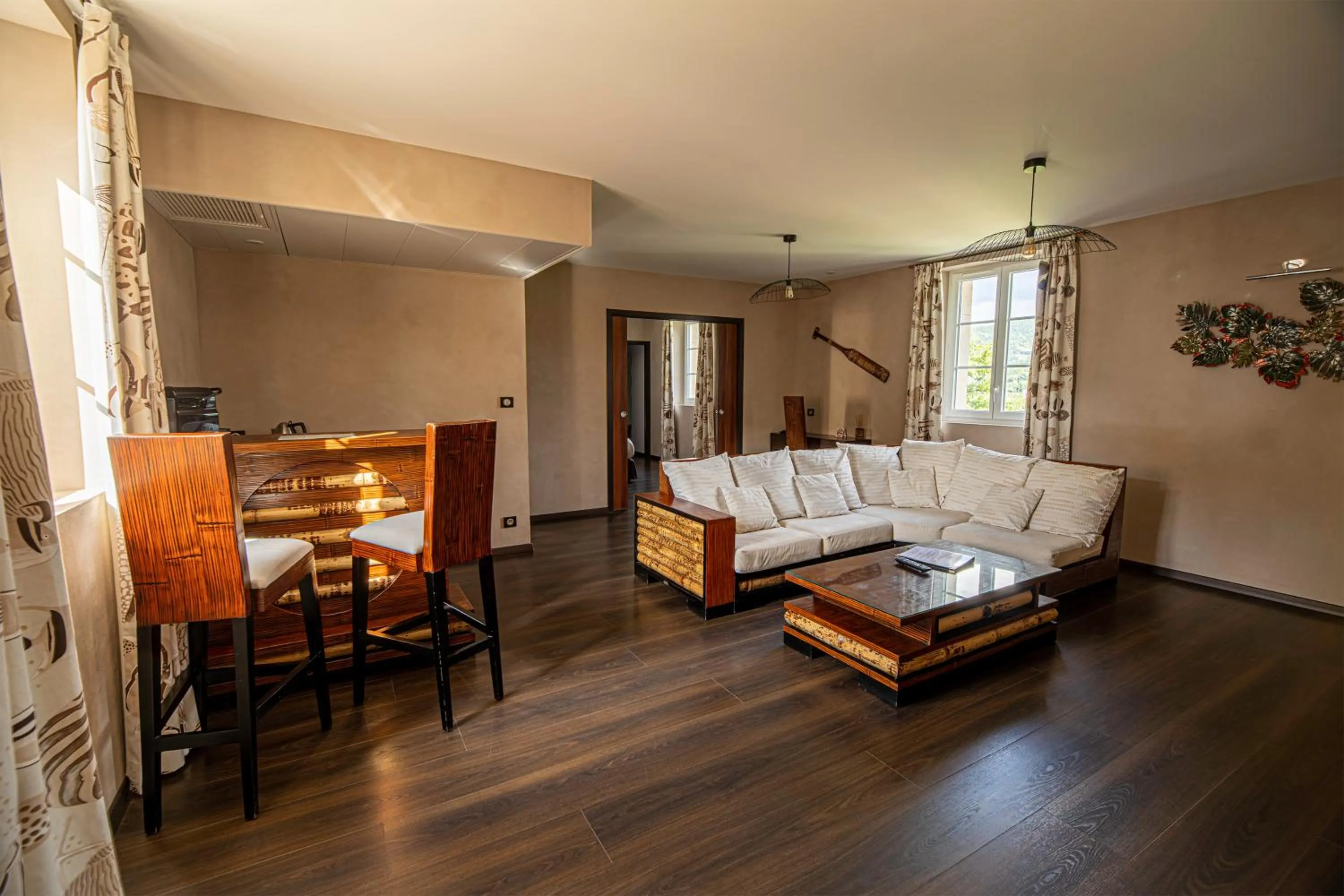 Living room in Château de la Falque, The Originals Relais