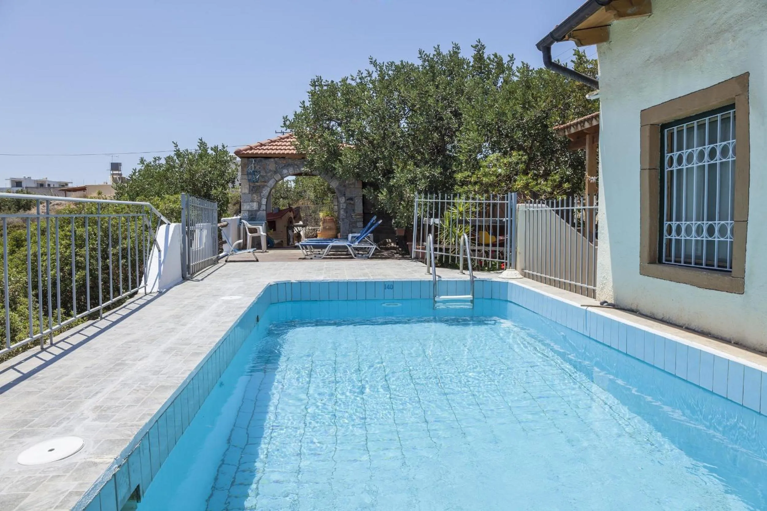 Swimming pool in Hotel Eliza