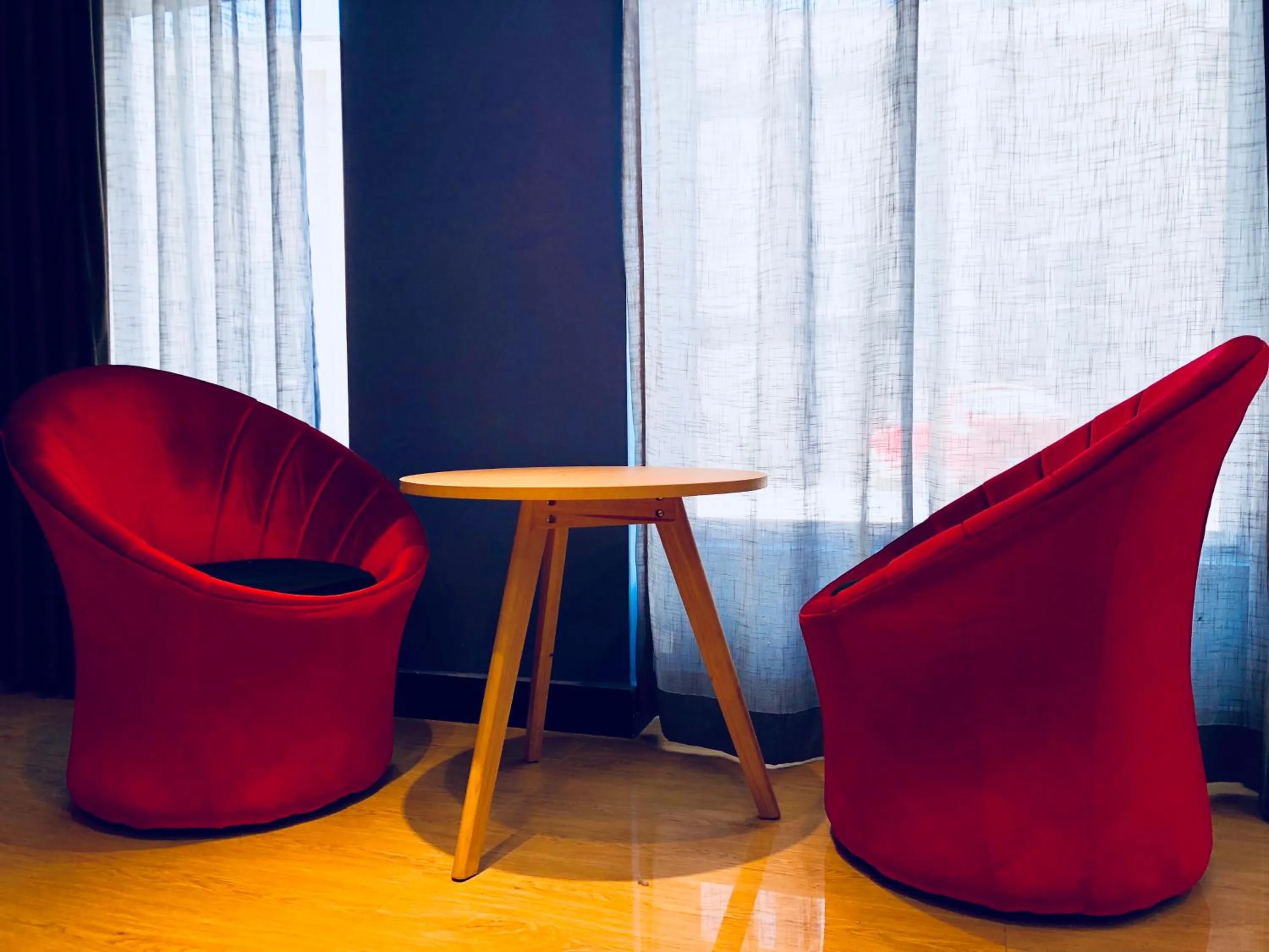 Seating area in Lantern Hotel
