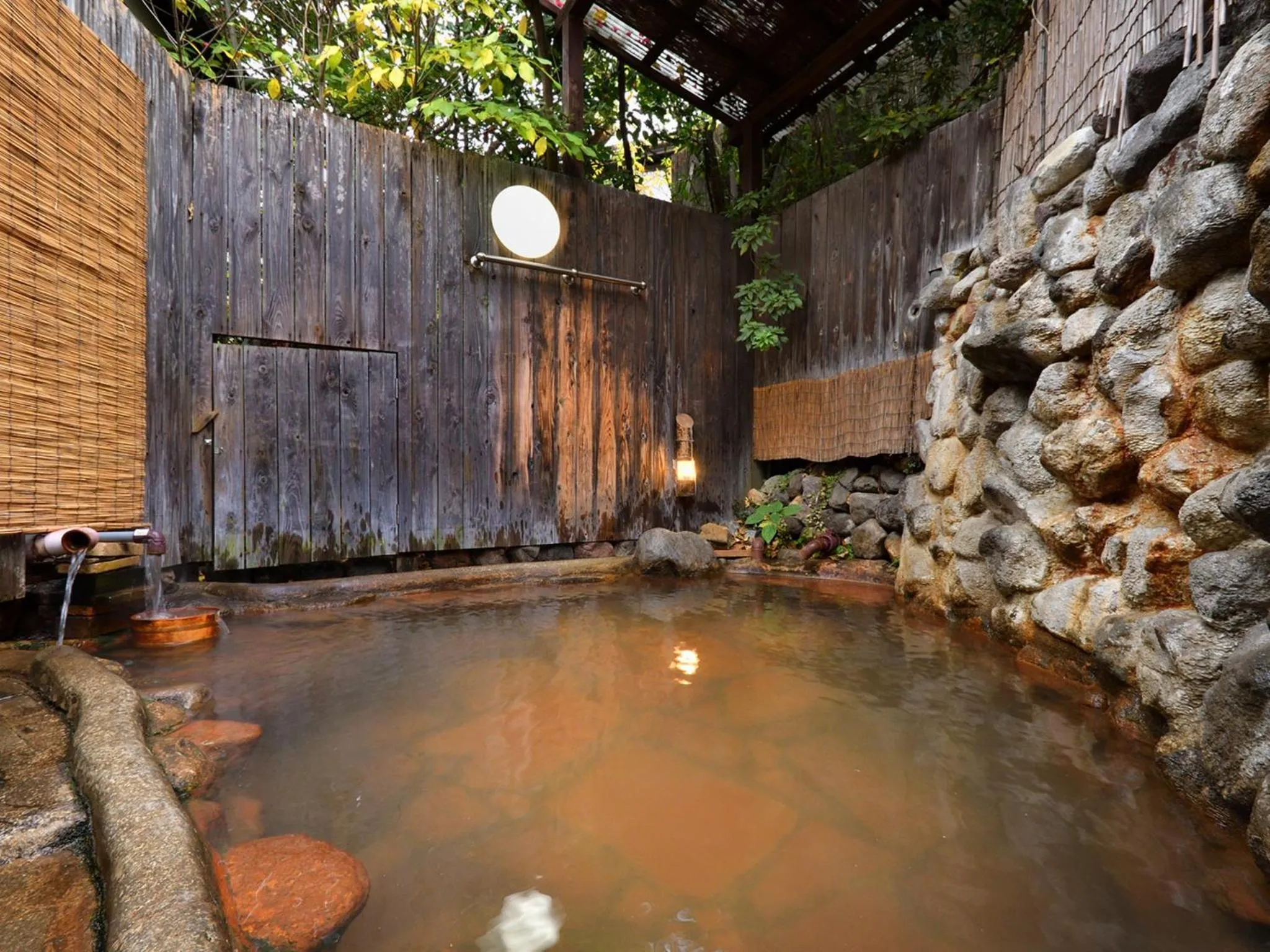 Hot Spring Bath in Kannawa Yunoka