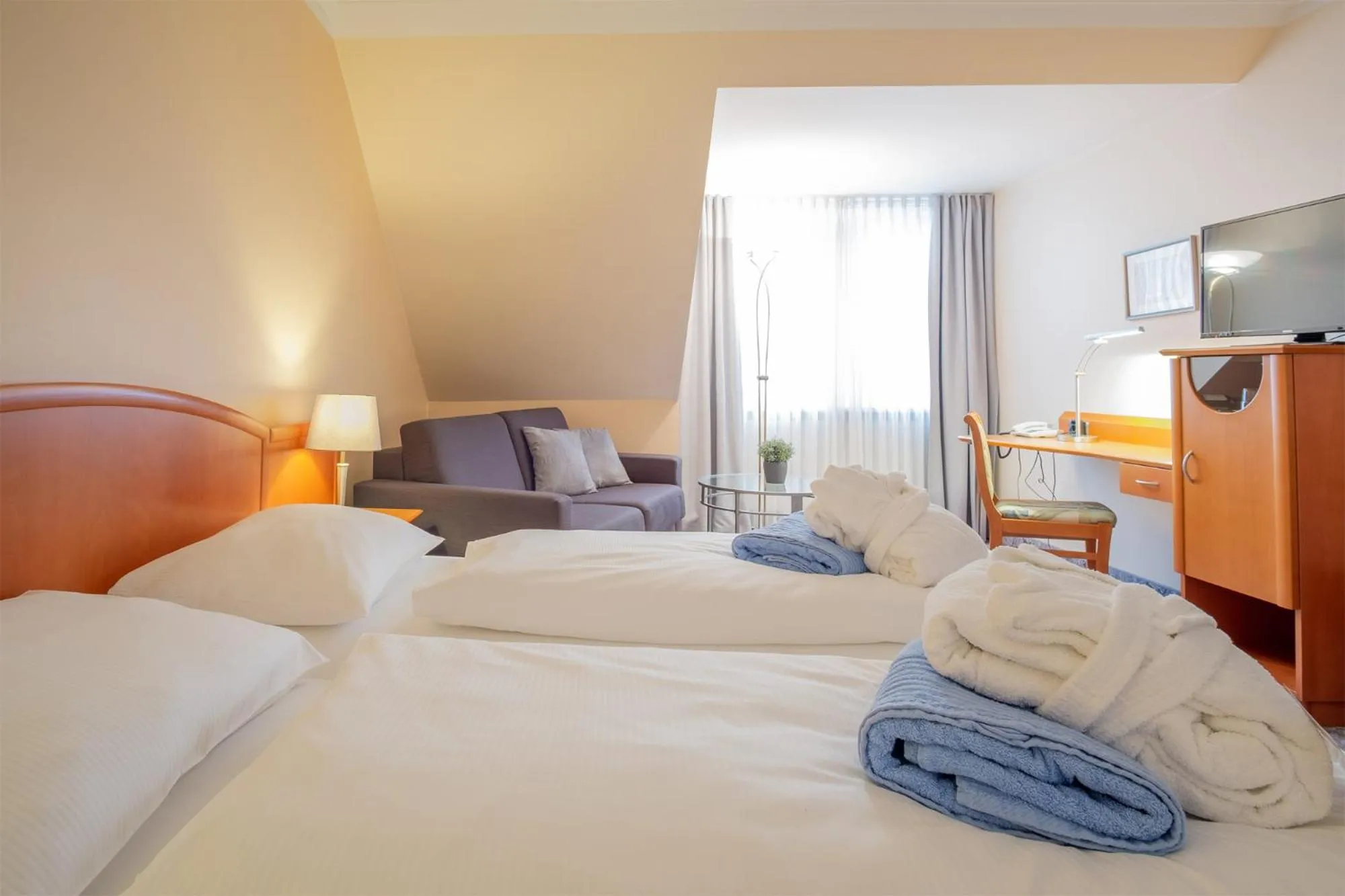 Photo of the whole room, Bed in Hotel & Restaurant Prüser´s Gasthof