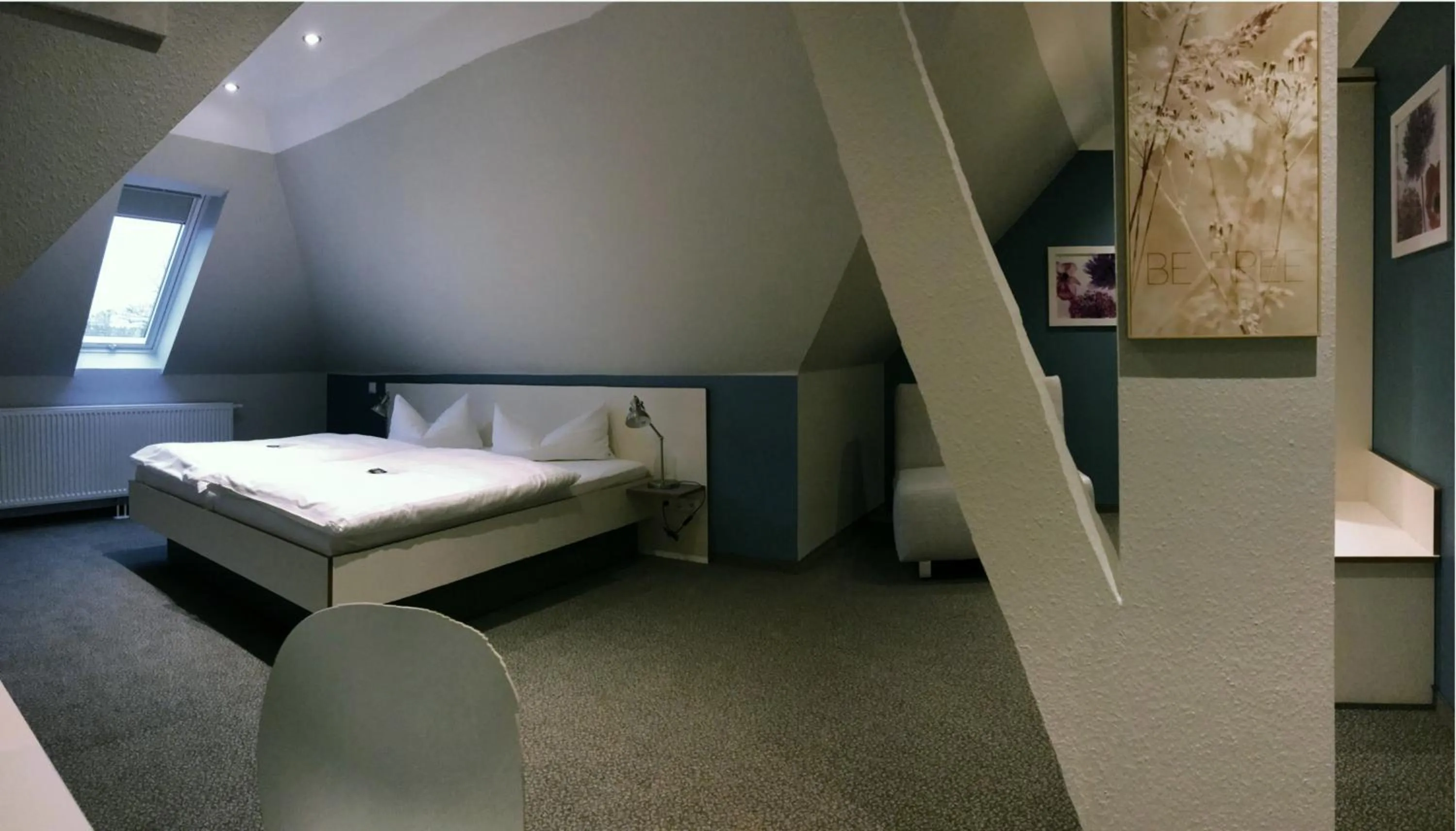 Photo of the whole room, Bed in Hotel & Restaurant Prüser´s Gasthof