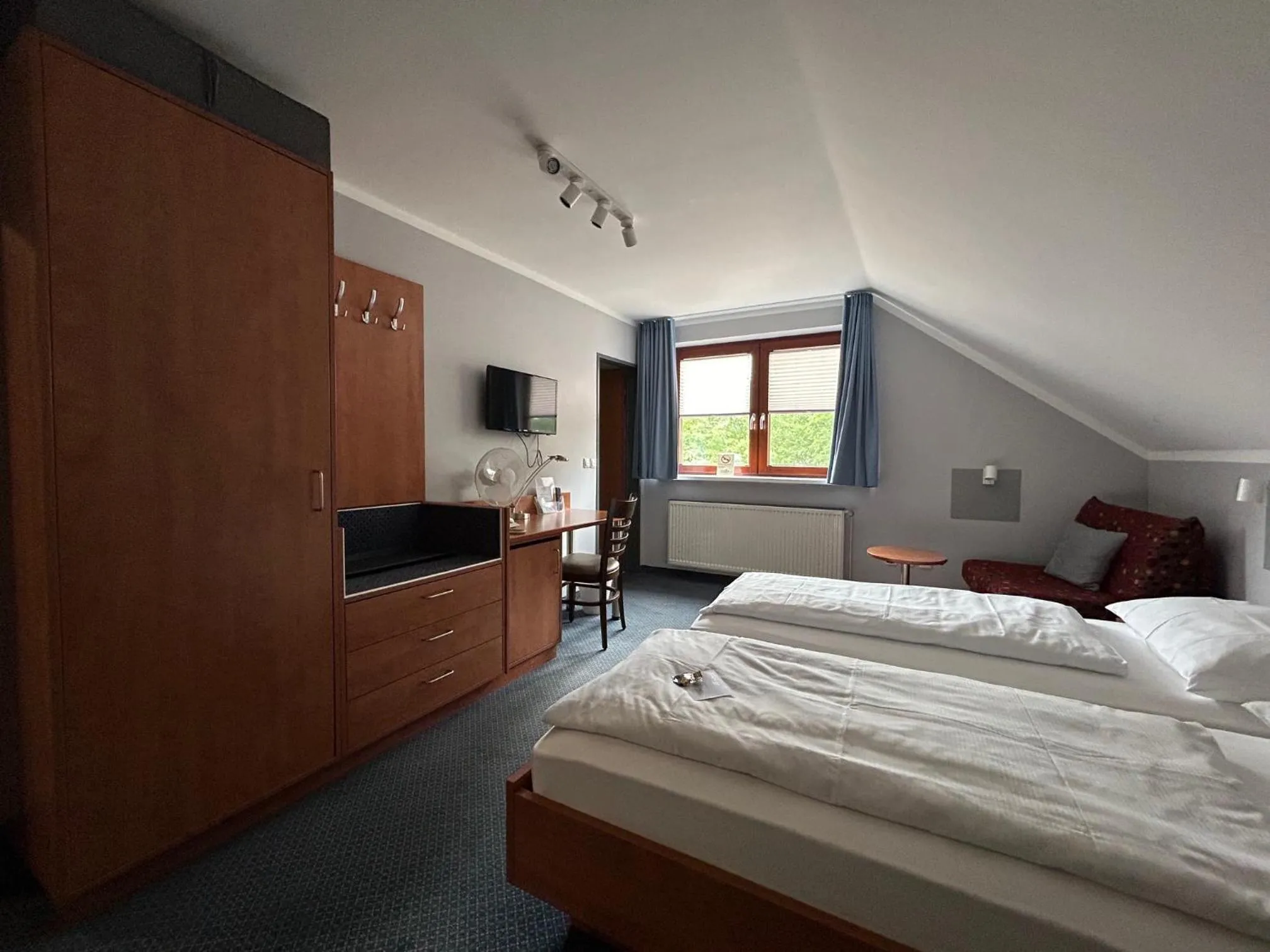 Photo of the whole room, Bed in Hotel & Restaurant Prüser´s Gasthof